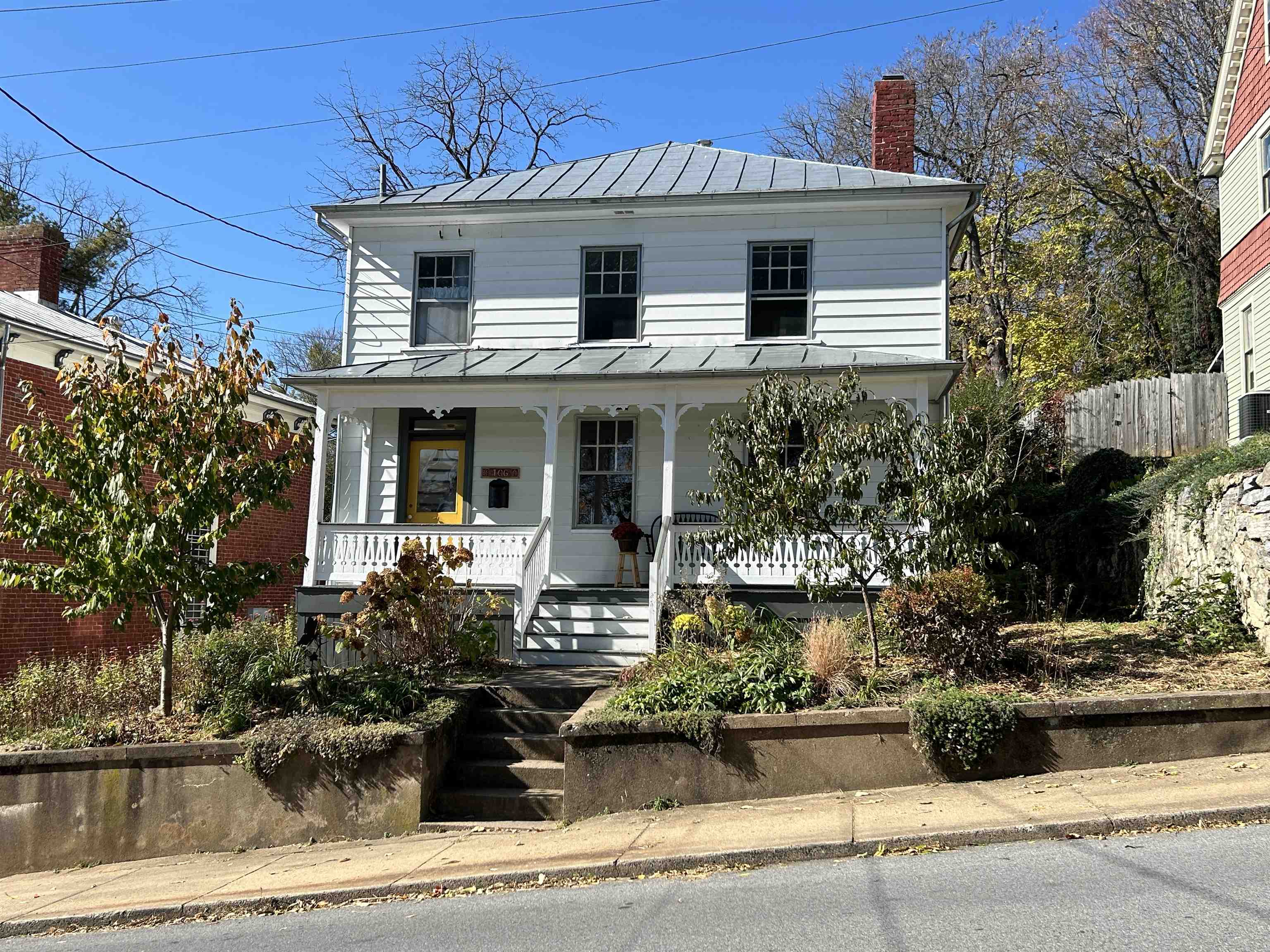 106 N JEFFERSON