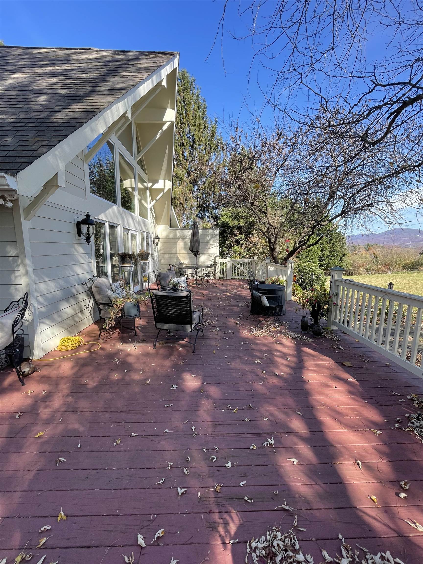 18 MISTY HILL LN