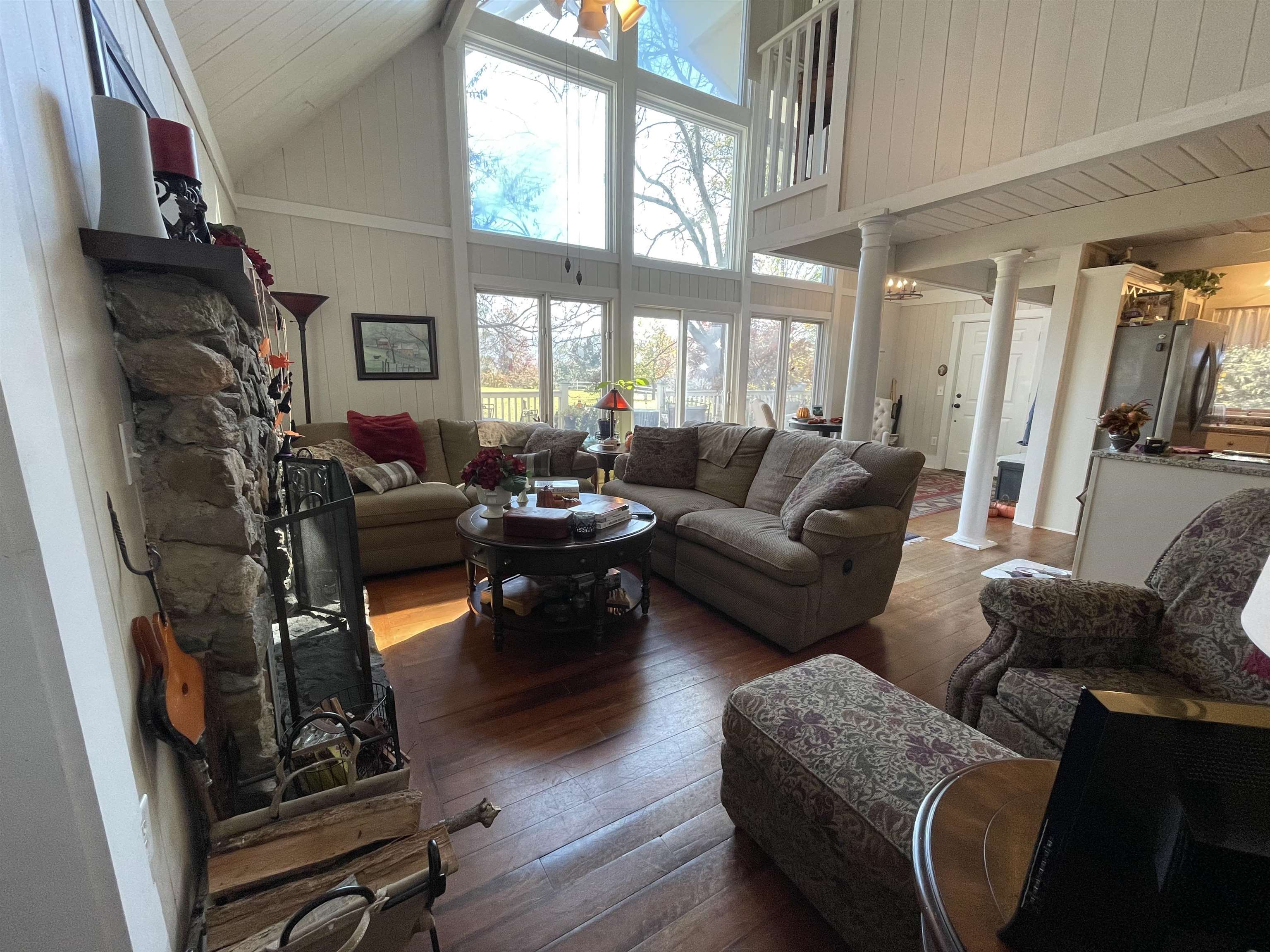 18 MISTY HILL LN