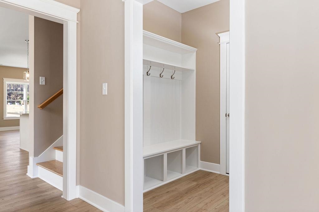 23 ALMA ANN LN