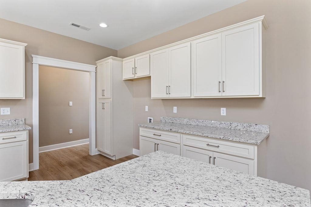 23 ALMA ANN LN