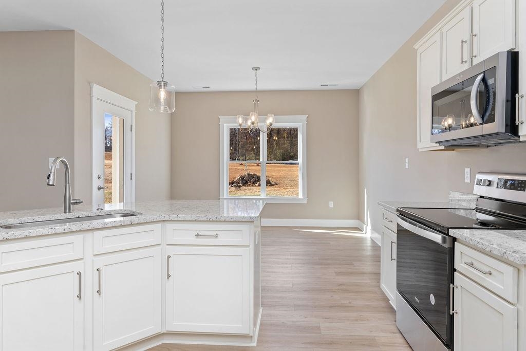 23 ALMA ANN LN