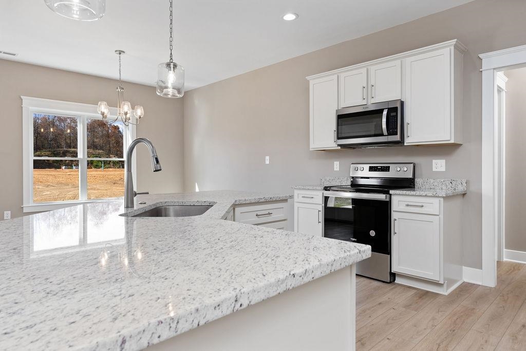 23 ALMA ANN LN