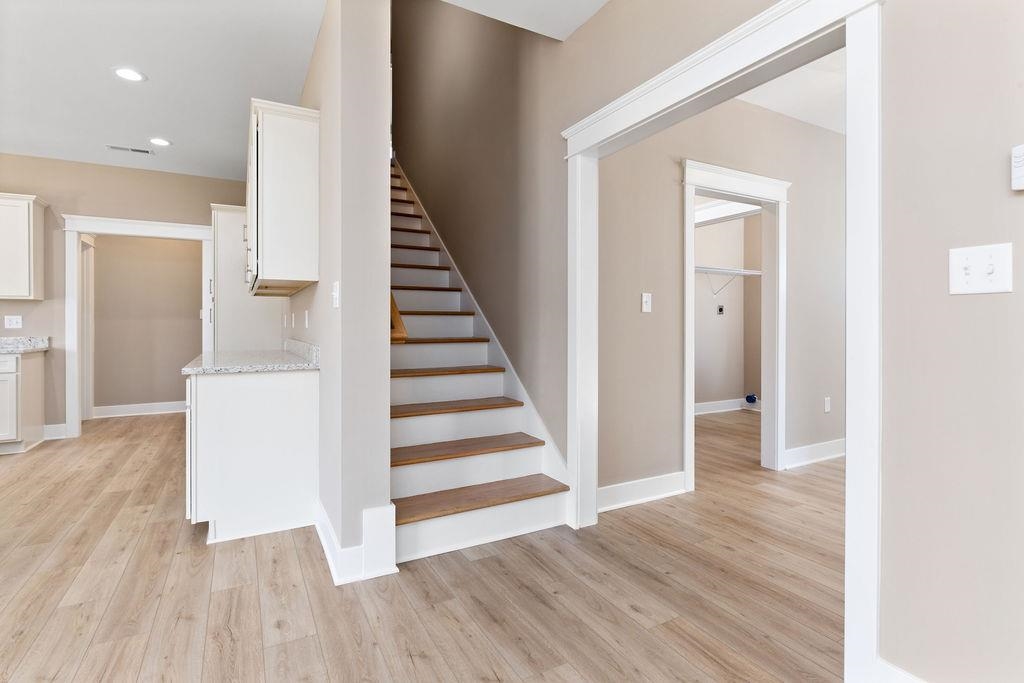 23 ALMA ANN LN