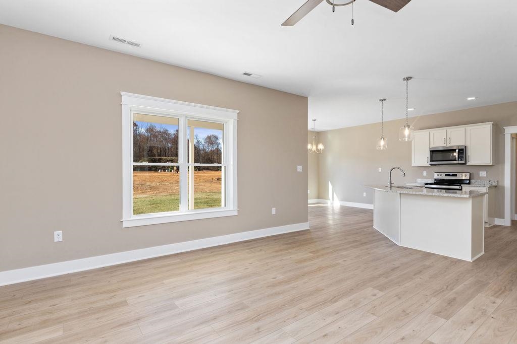 23 ALMA ANN LN