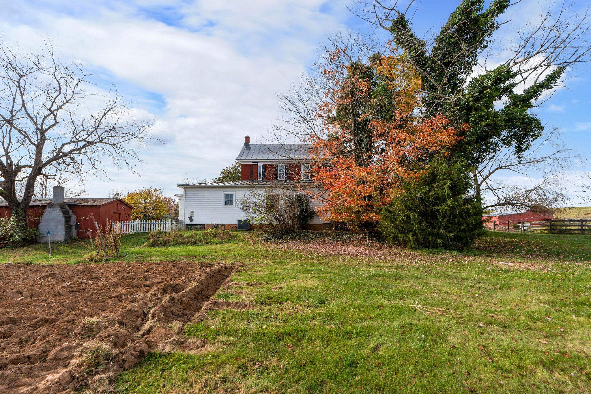 444 TRINITY POINT RD