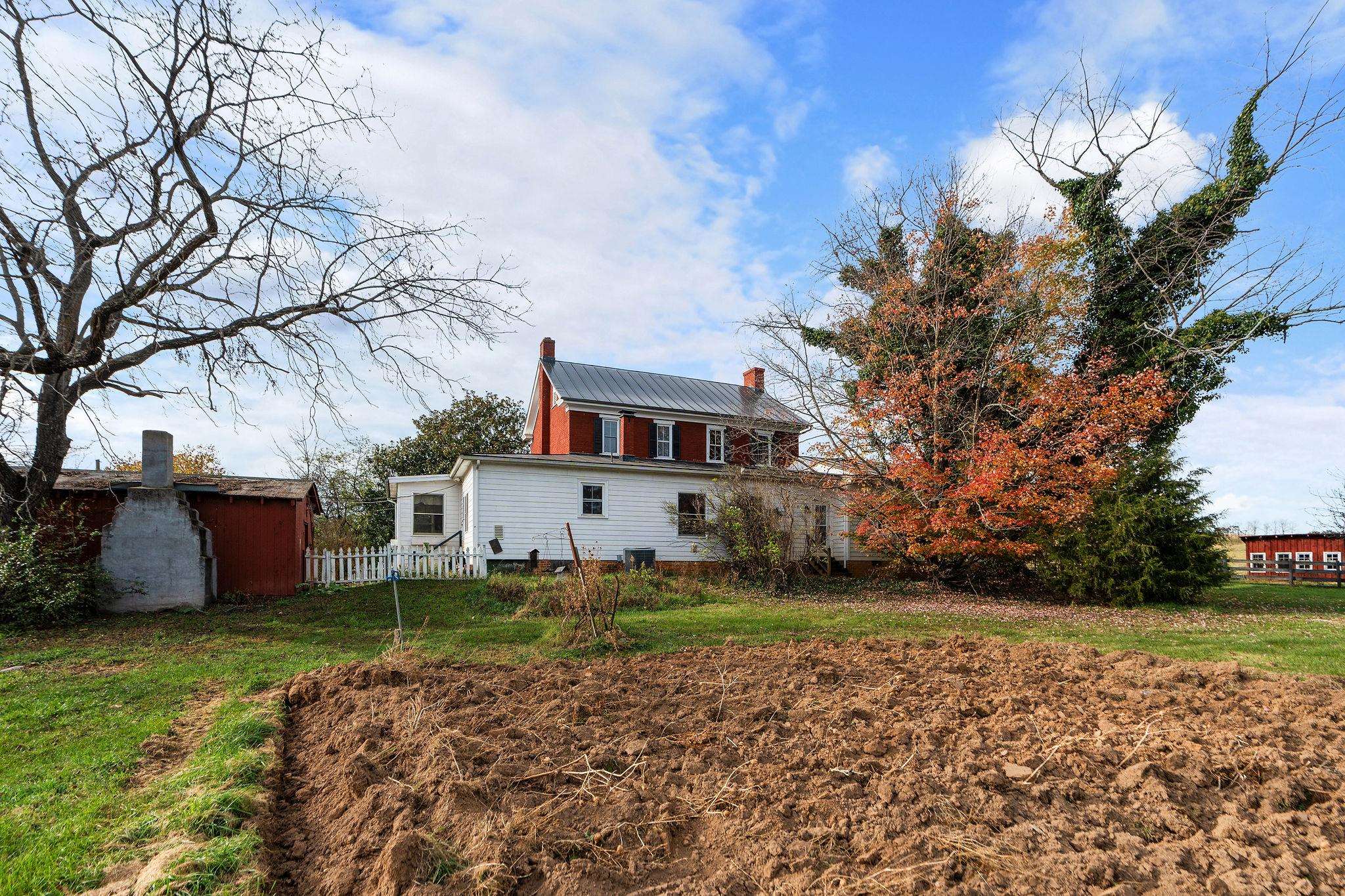444 TRINITY POINT RD