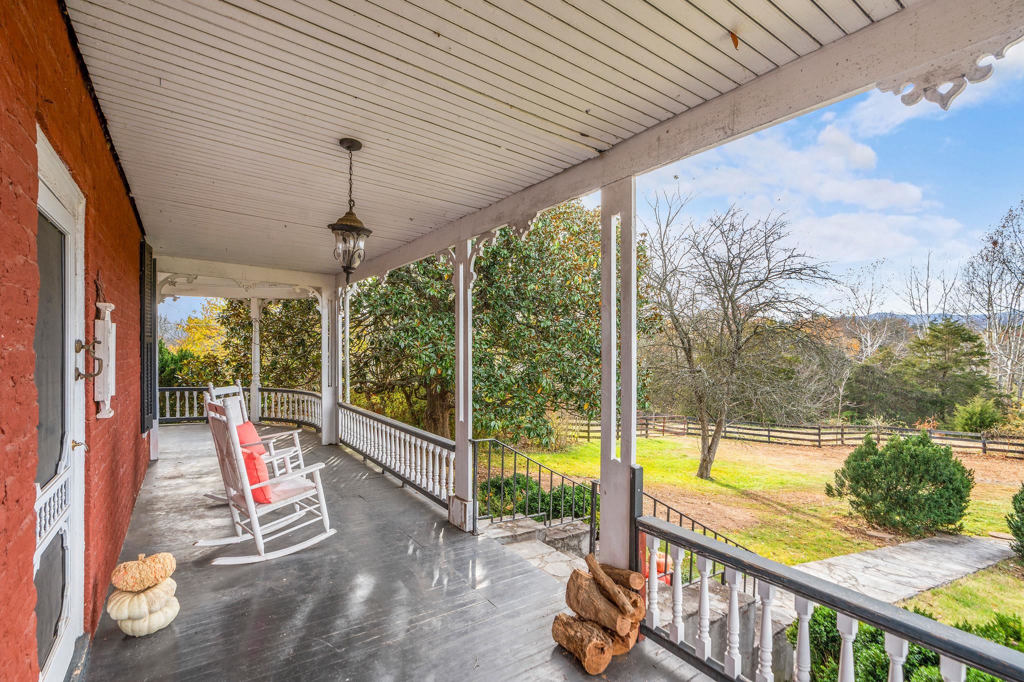 444 TRINITY POINT RD