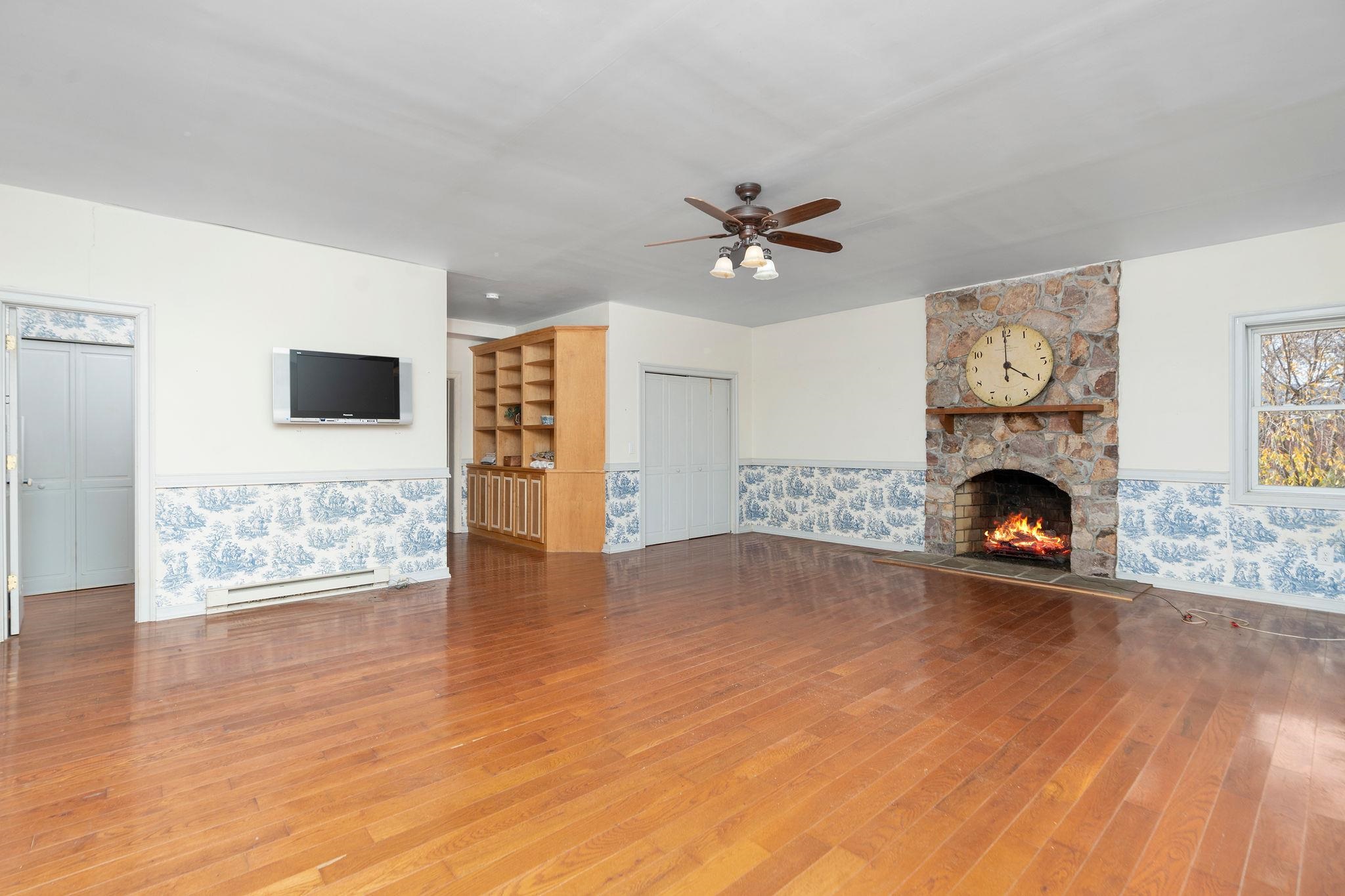 444 TRINITY POINT RD