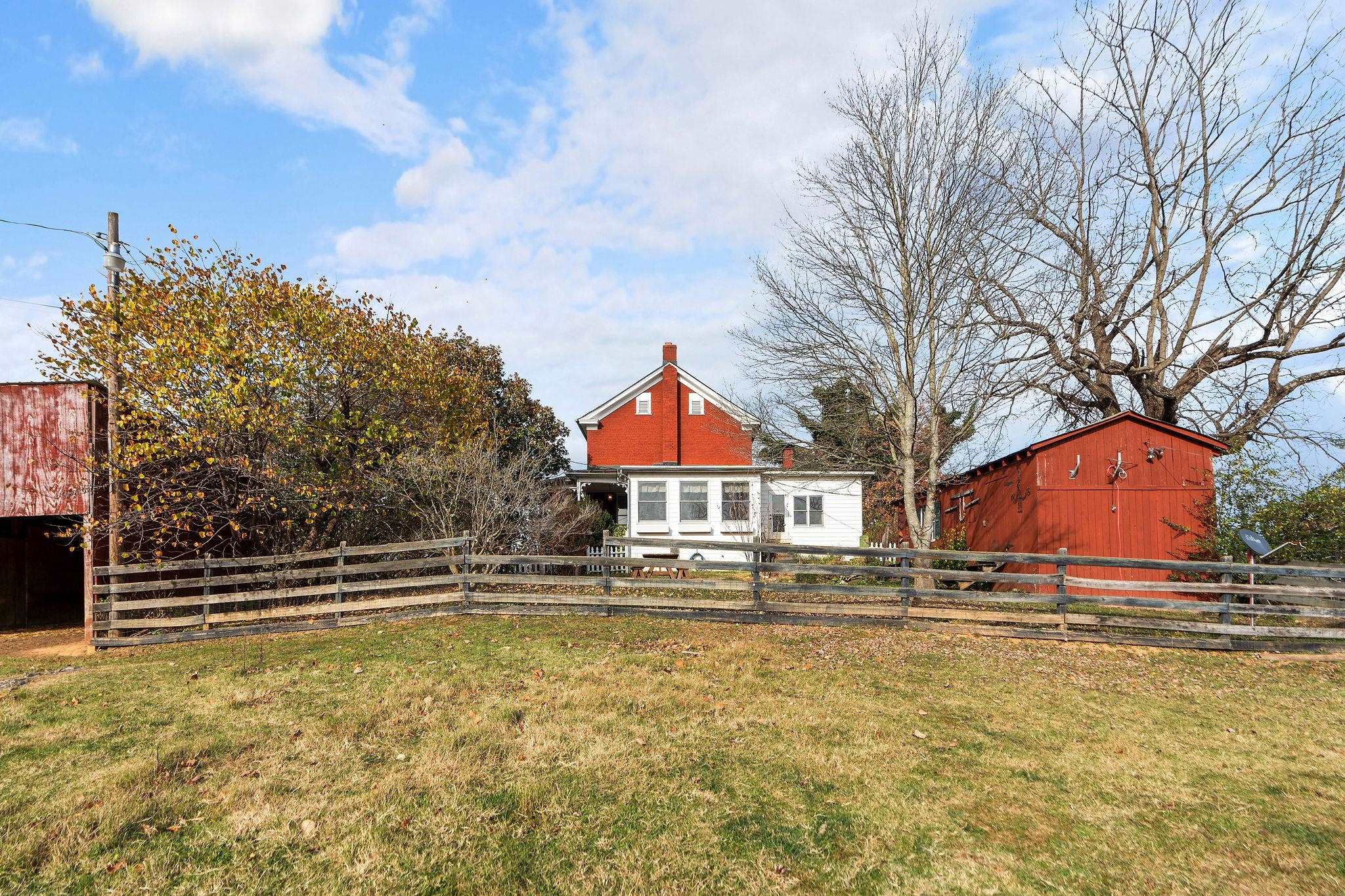 444 TRINITY POINT RD