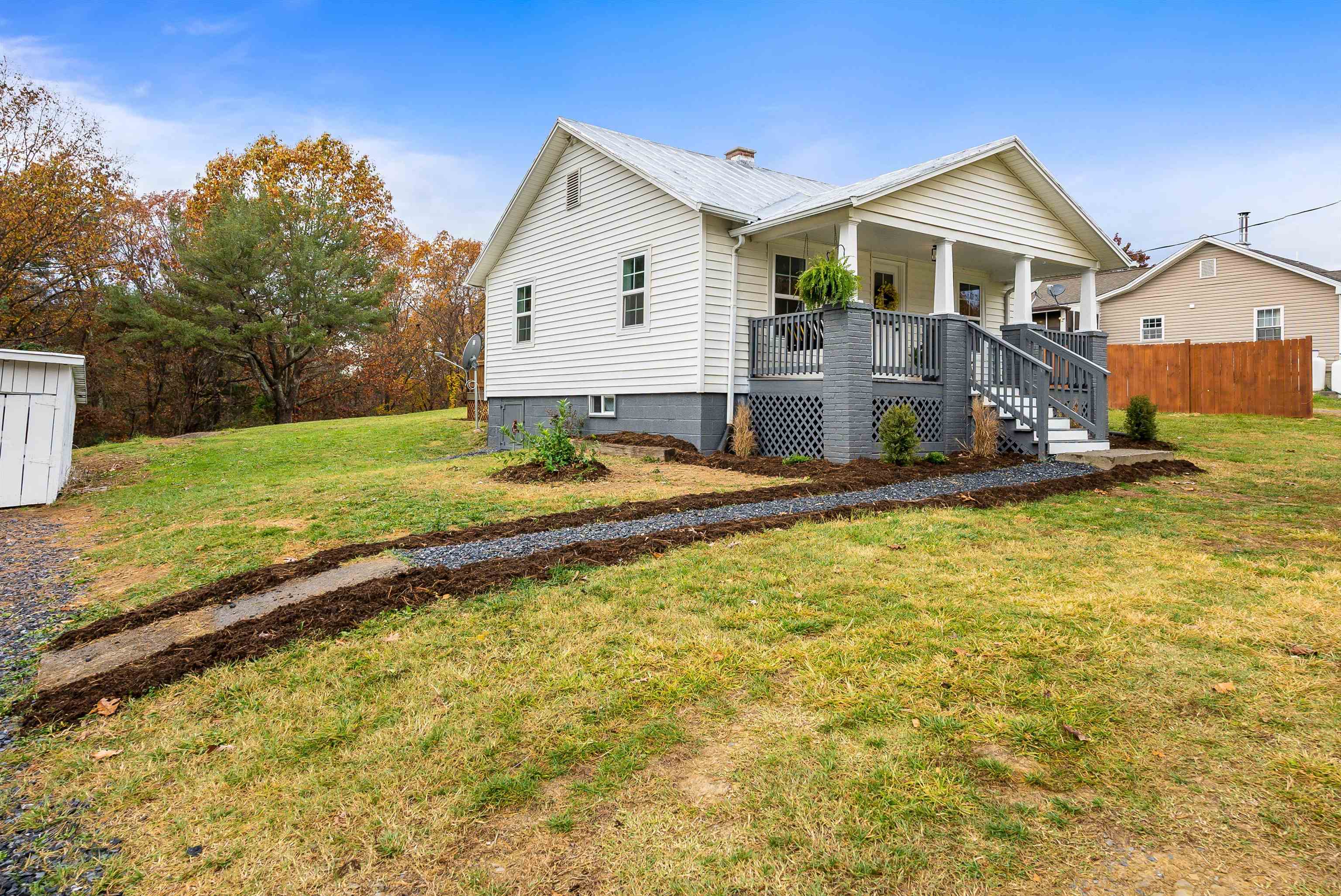 671 INDIAN MOUND RD