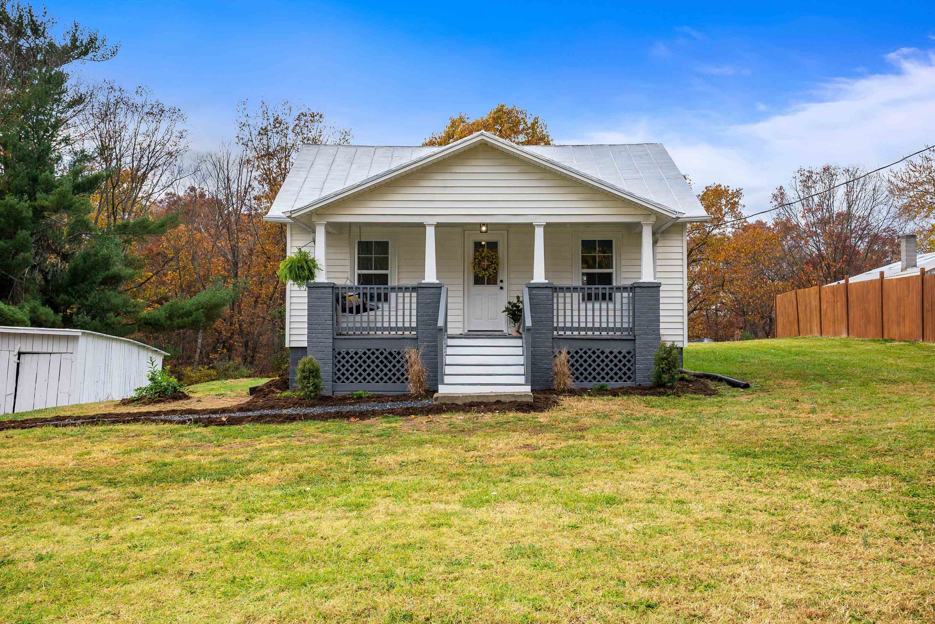 671 INDIAN MOUND RD