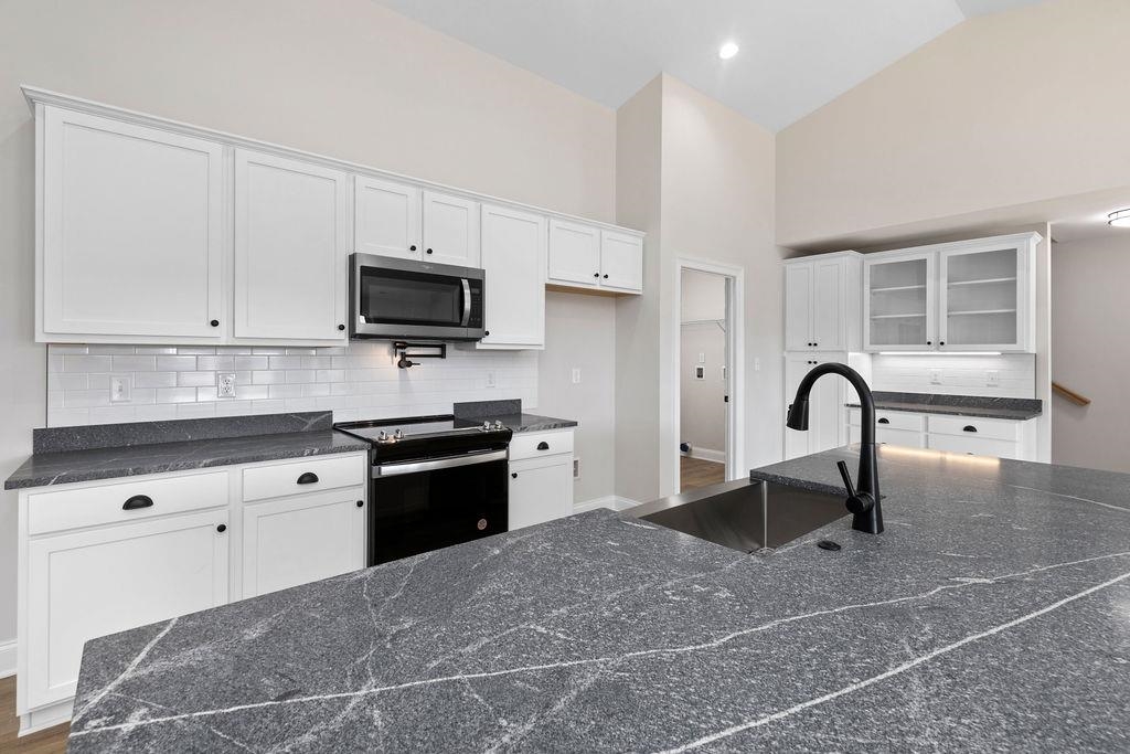 154 LINDBURGH DR