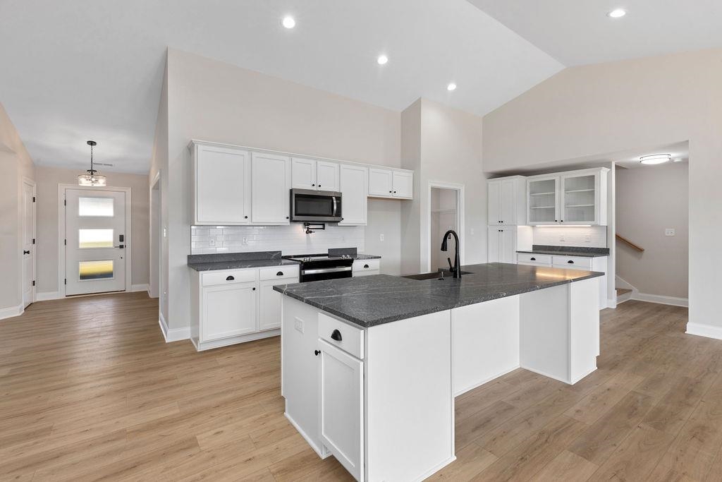 154 LINDBURGH DR
