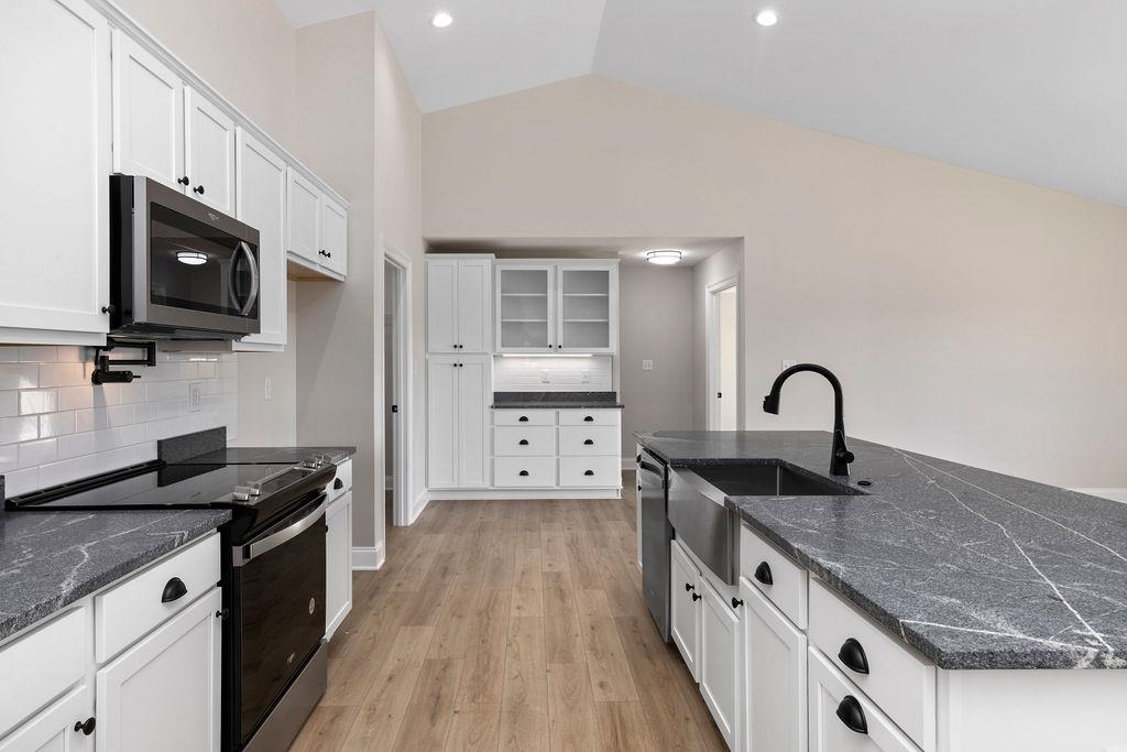 154 LINDBURGH DR