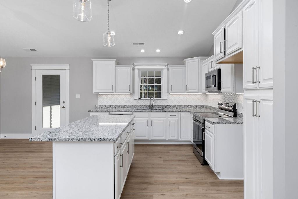 166 LANGLEY DR