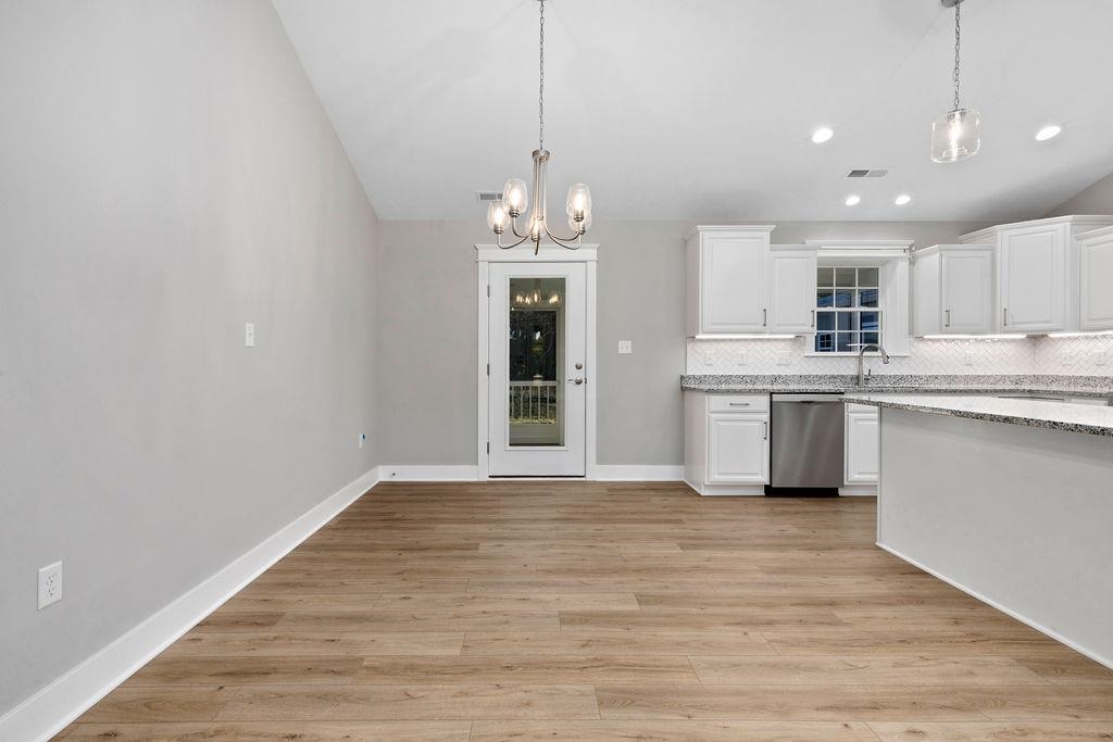 166 LANGLEY DR