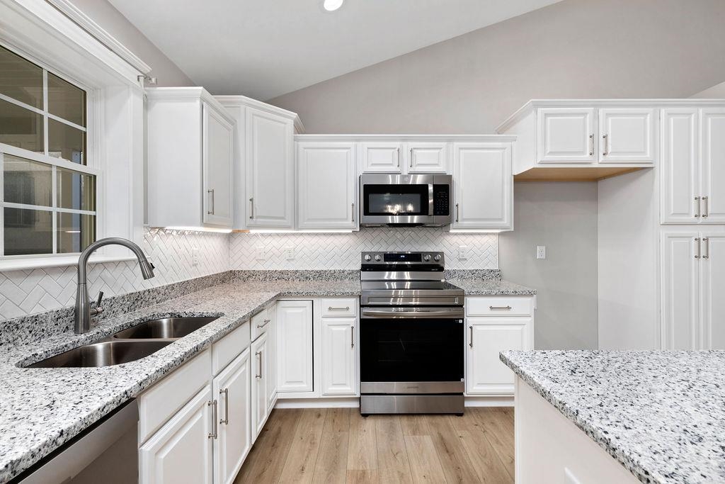 166 LANGLEY DR