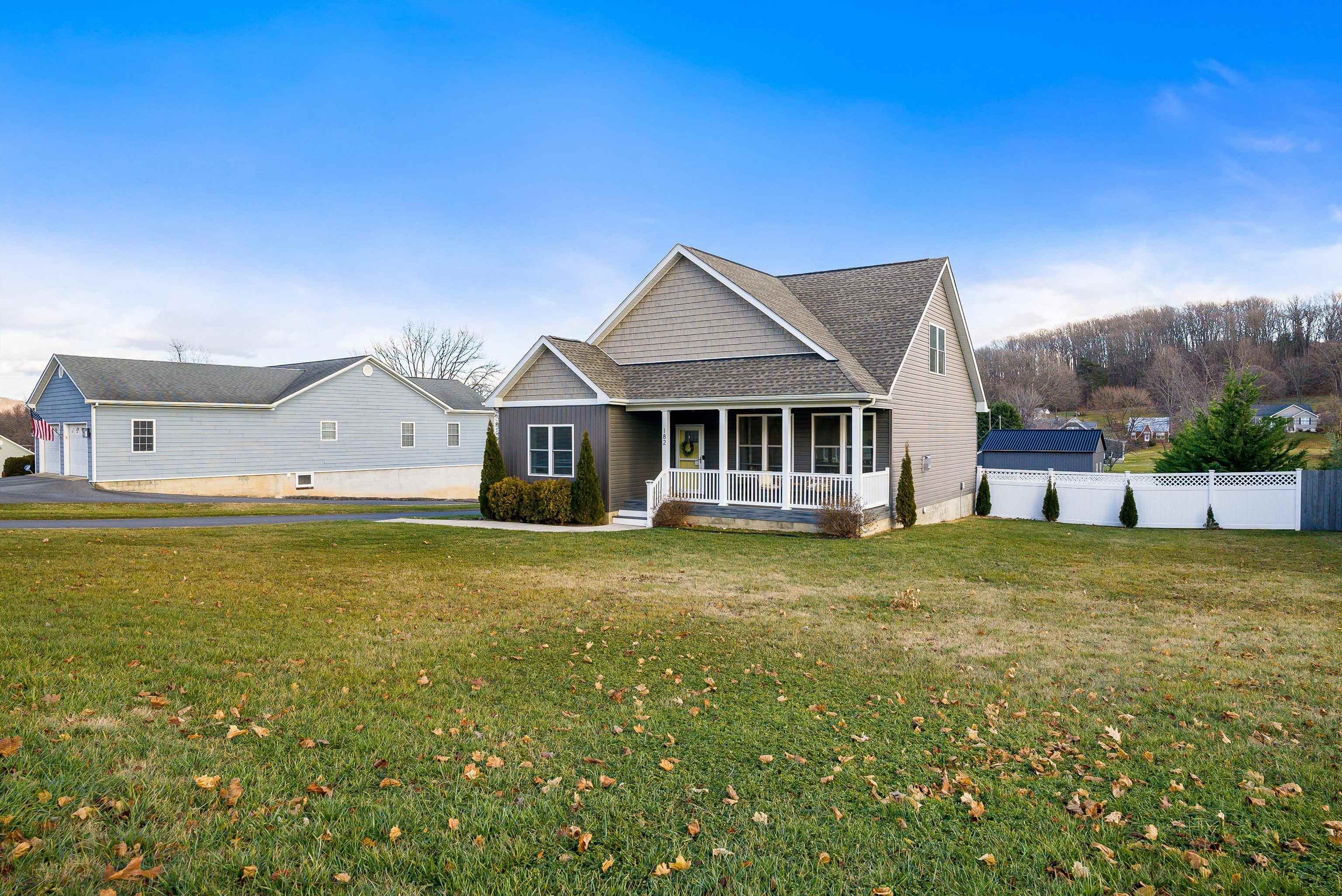 182 MONTGOMERY RD