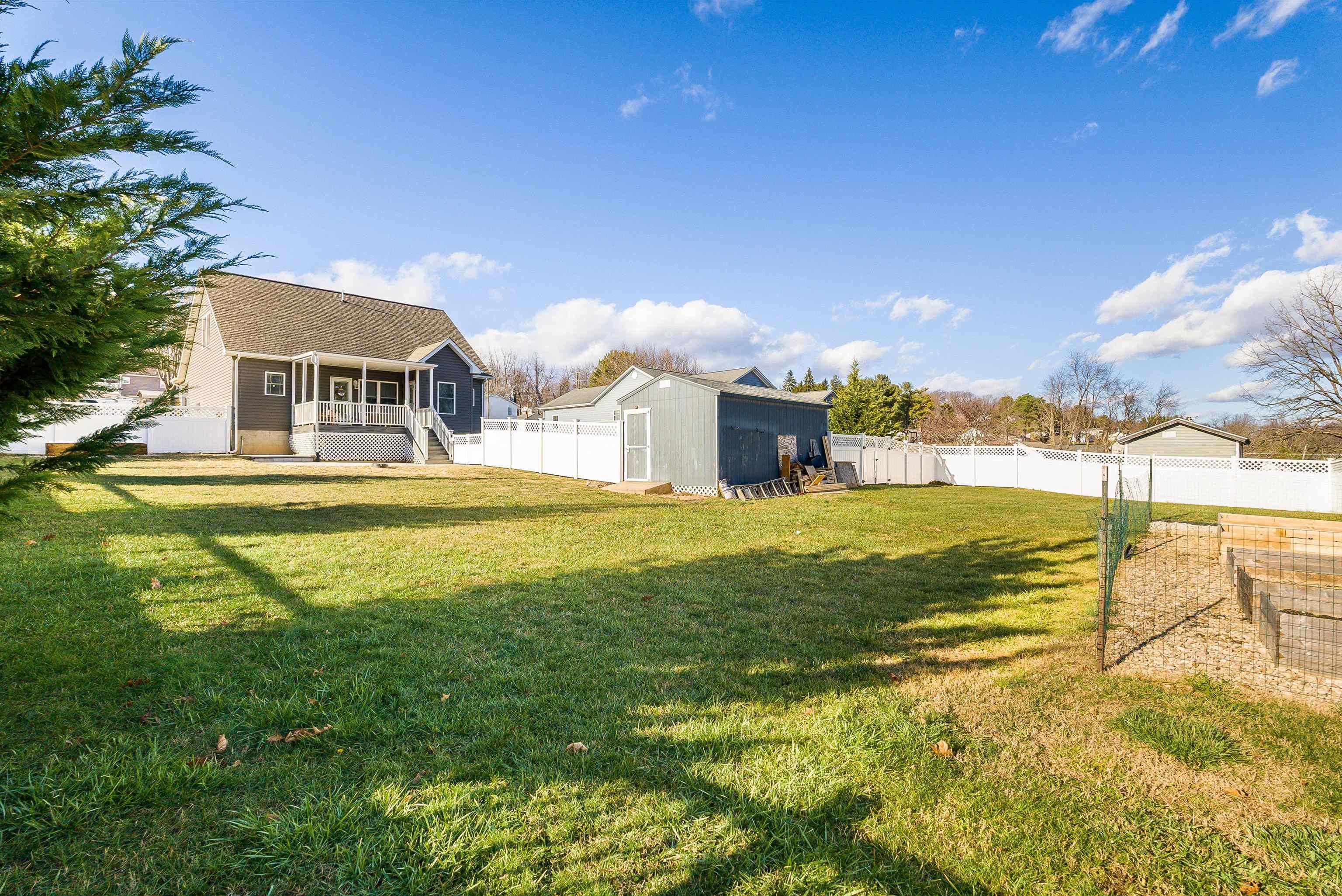 182 MONTGOMERY RD