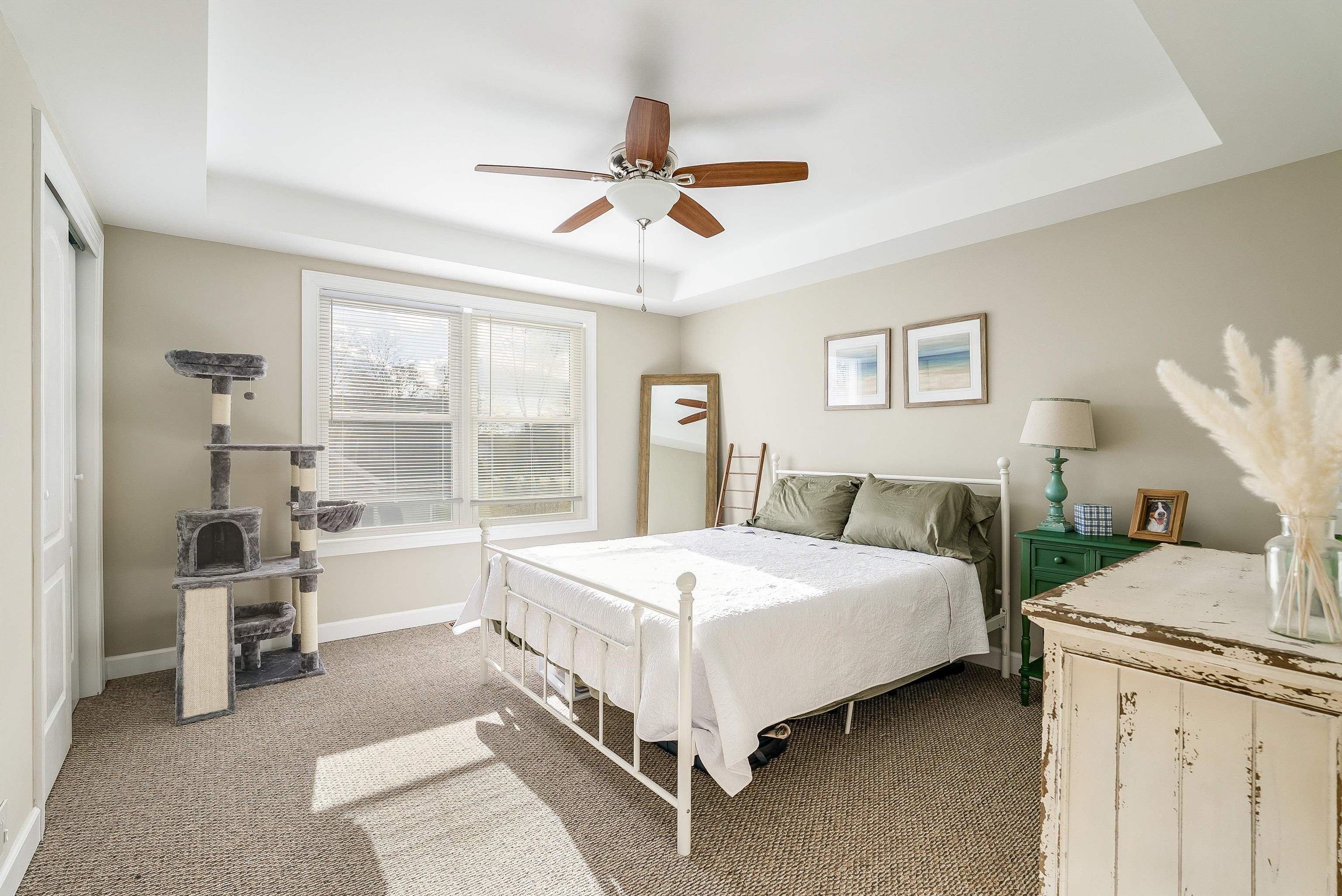 182 MONTGOMERY RD