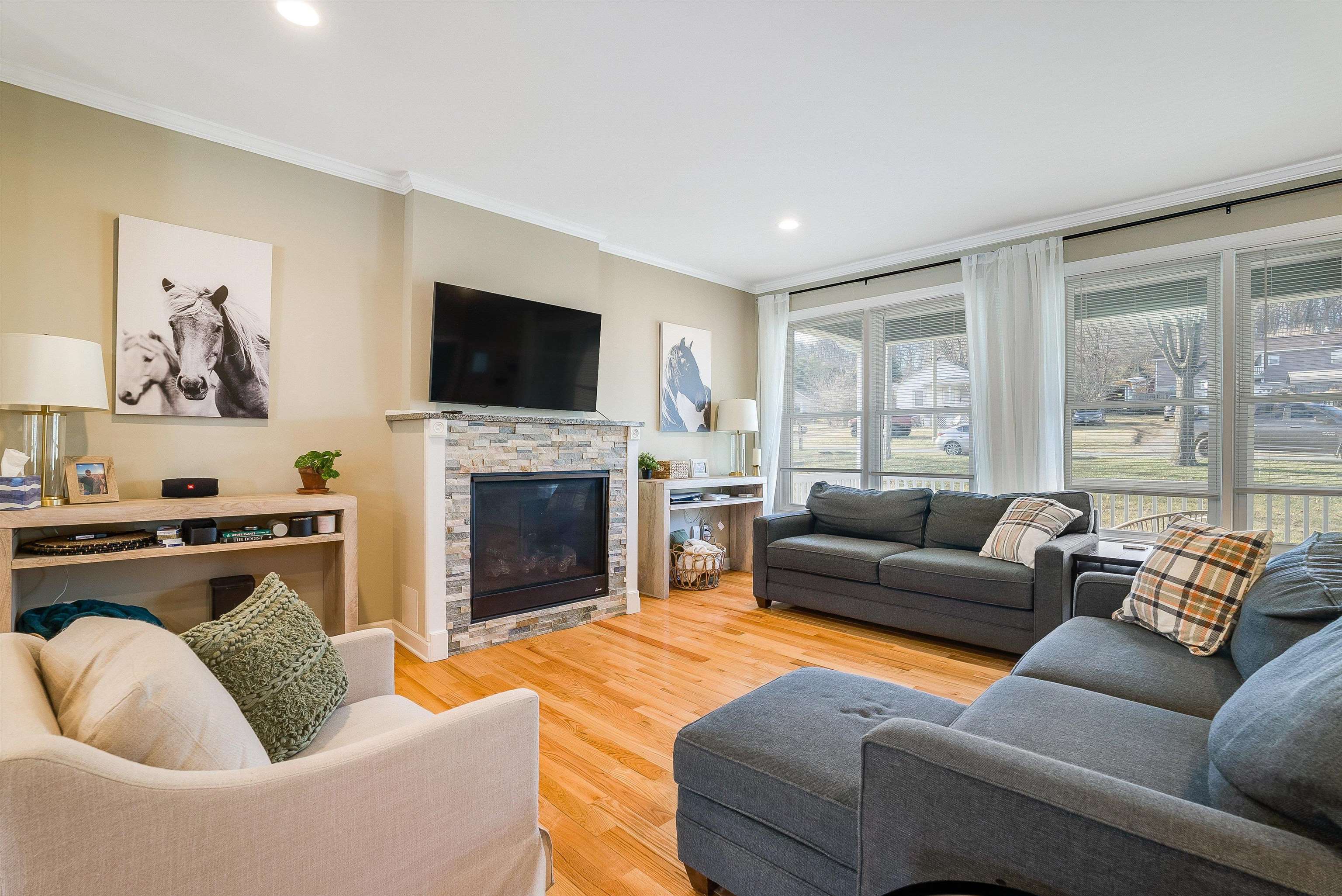182 MONTGOMERY RD