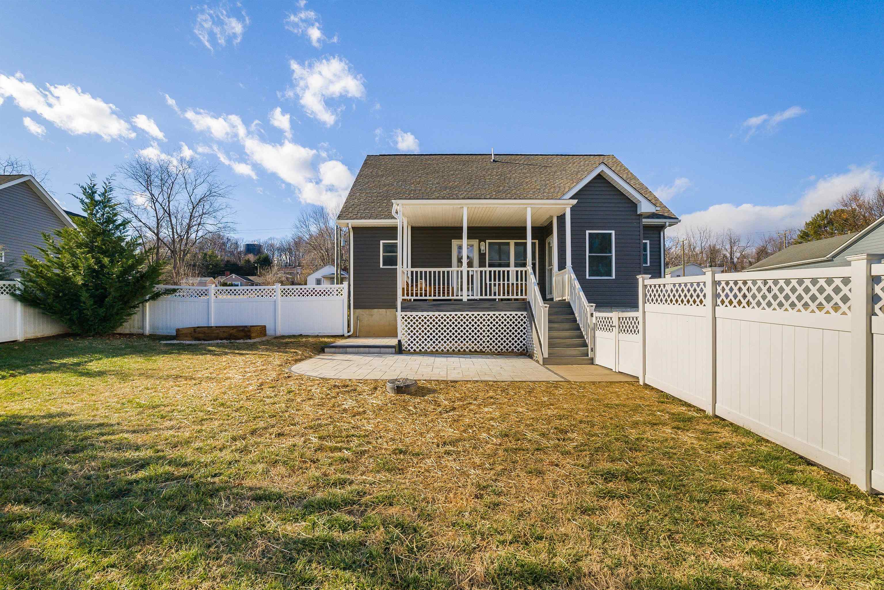 182 MONTGOMERY RD