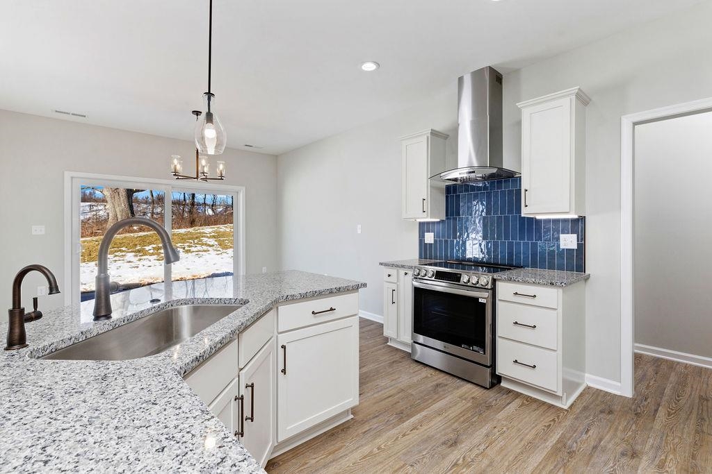 207 LINDBURGH DR