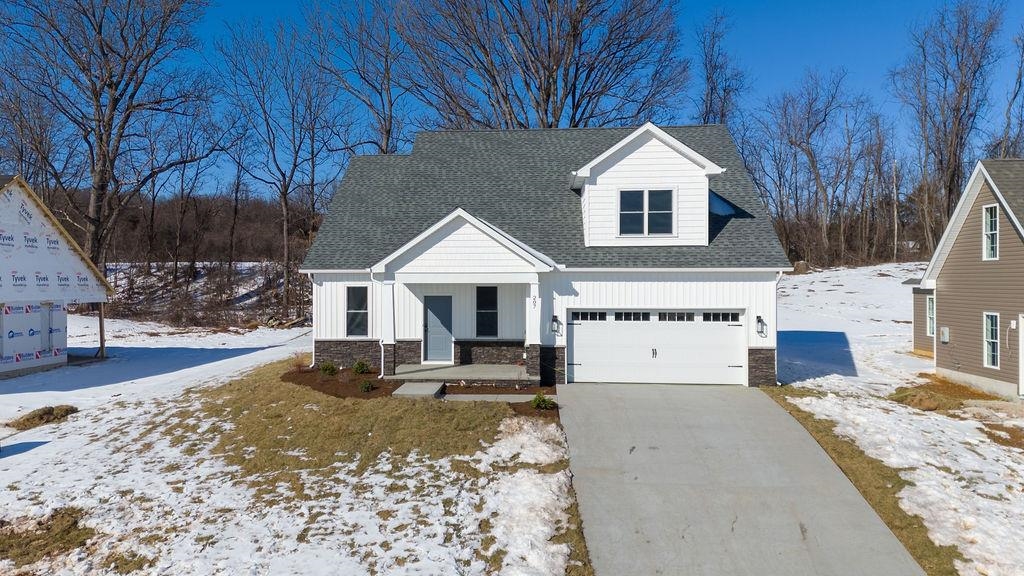 207 LINDBURGH DR