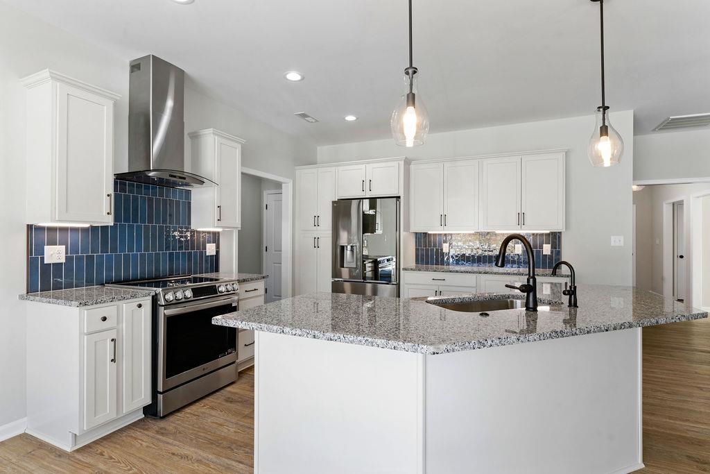 207 LINDBURGH DR