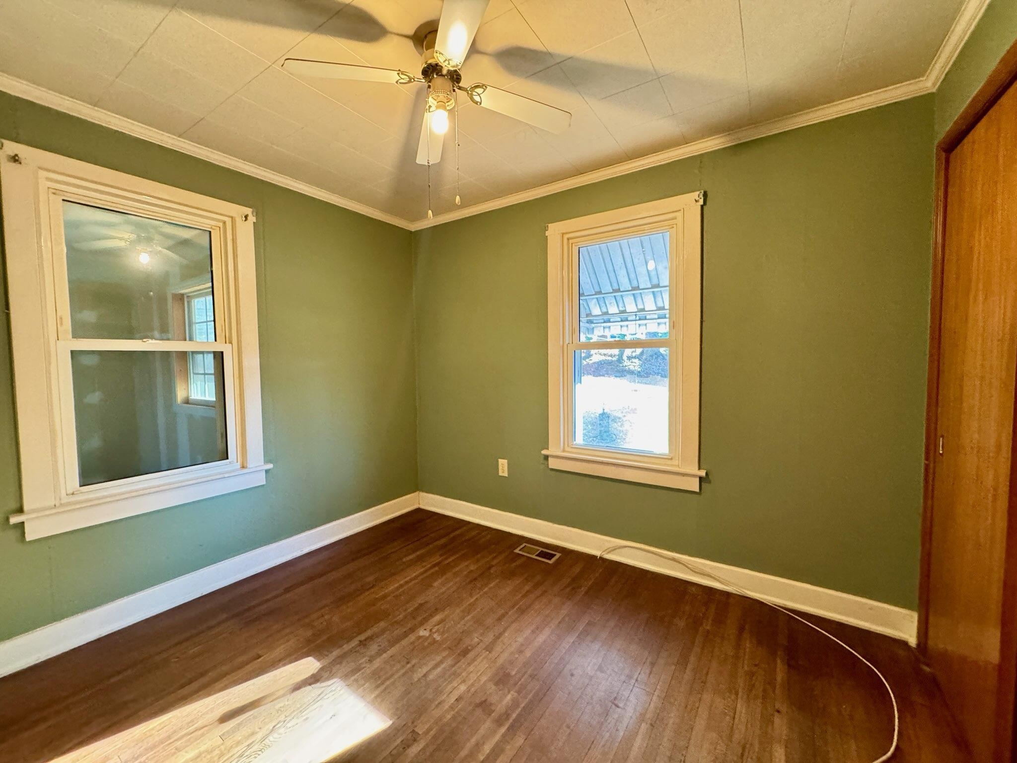 837 FABER AVE
