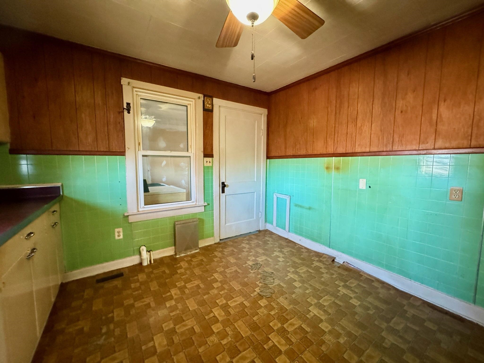 837 FABER AVE