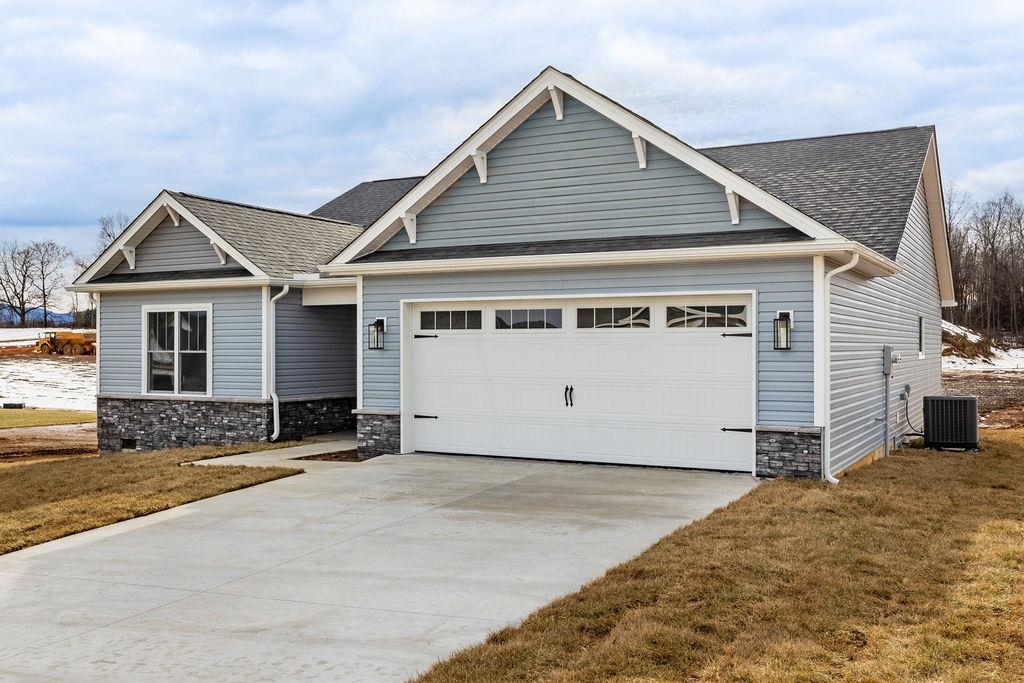 11 ALMA ANN LN