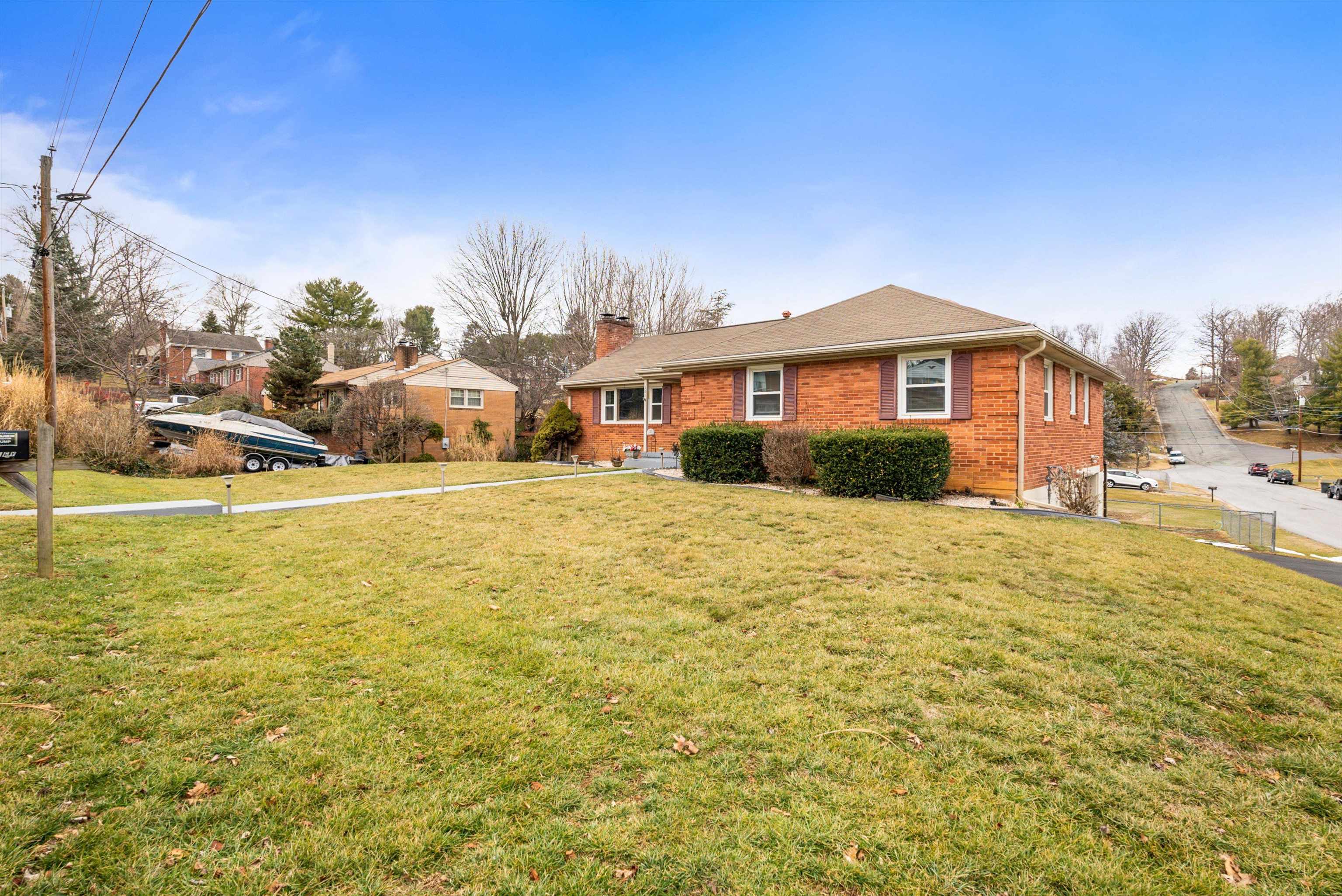 201 BURNLEY DR