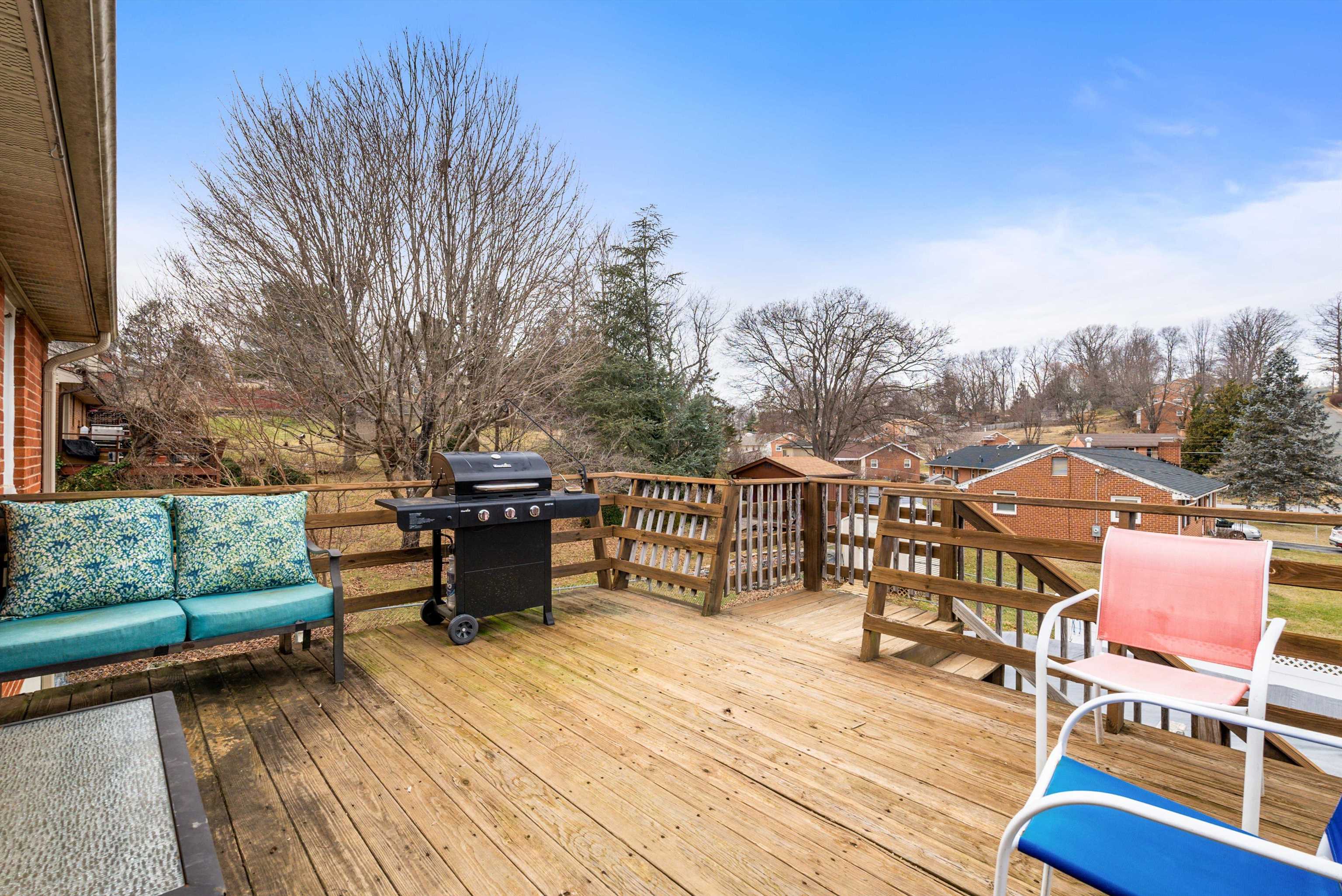 201 BURNLEY DR