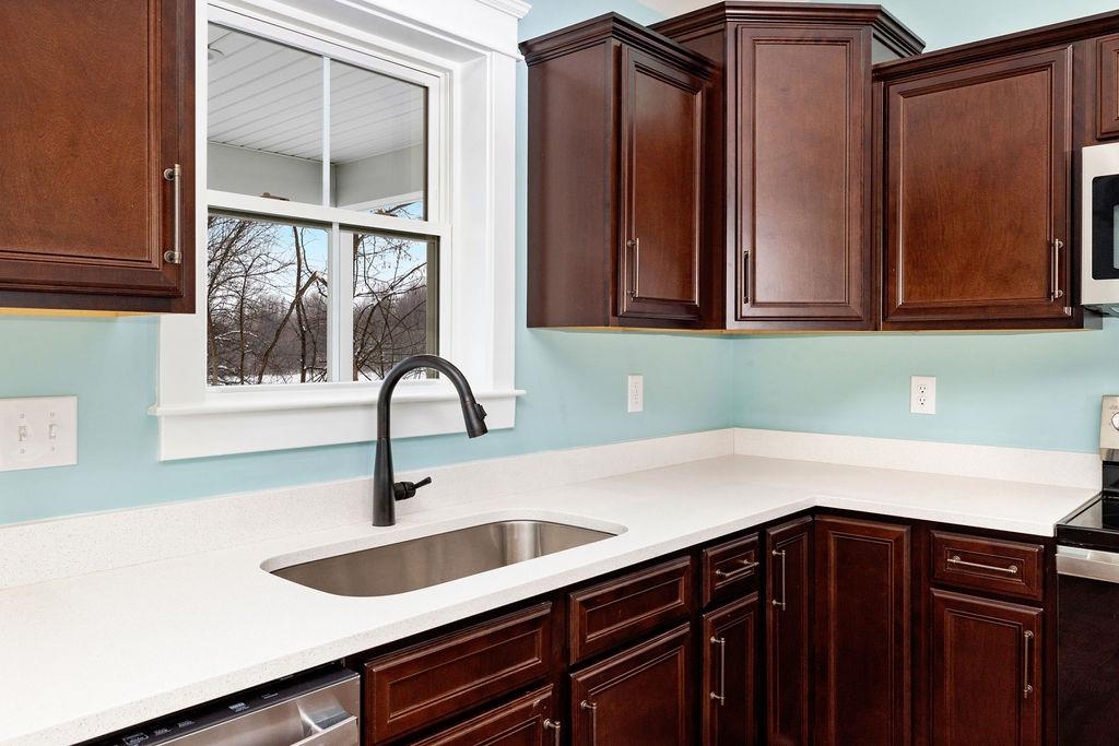 178 LANGLEY DR