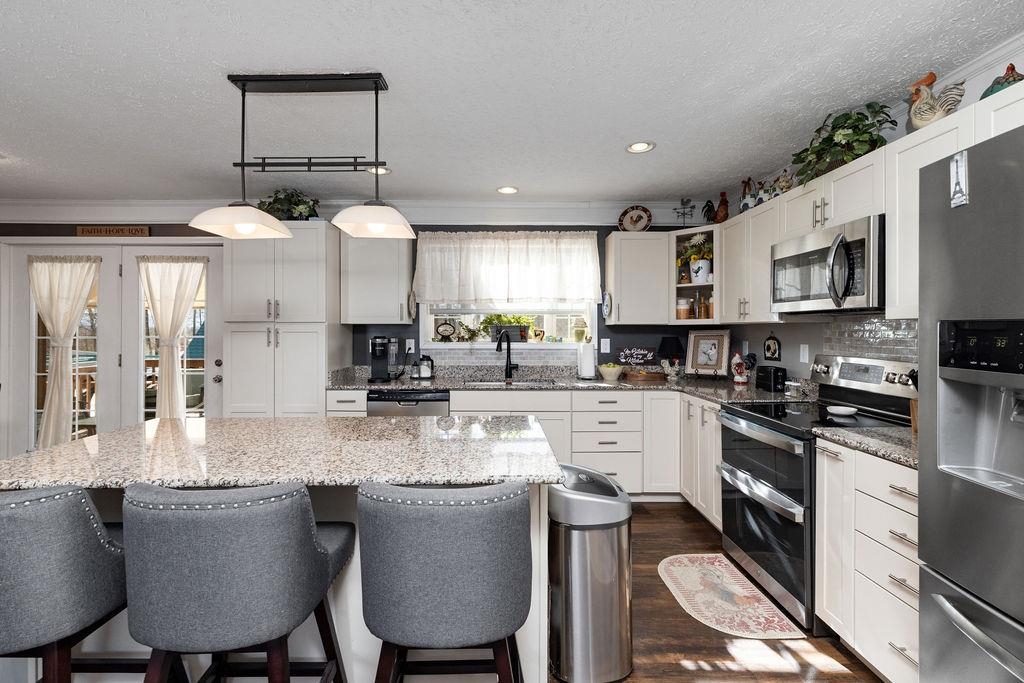 121 SIR ROBIN RD