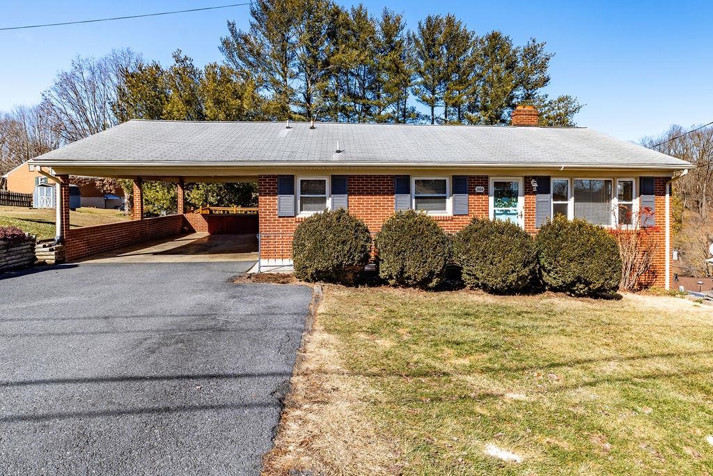 204 GARLAND DR