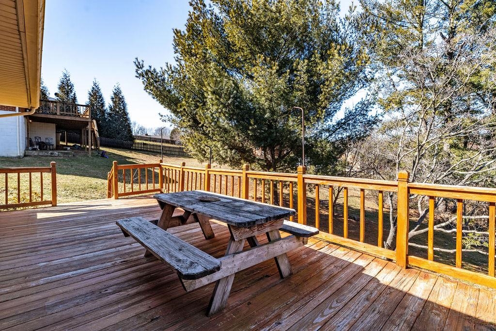 204 GARLAND DR