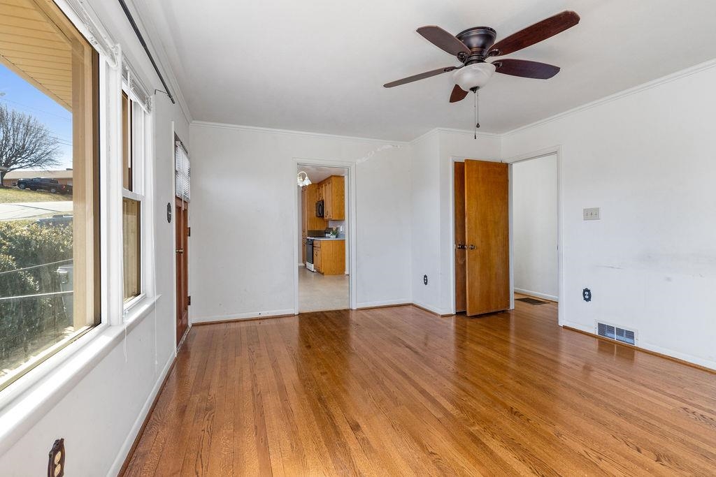 204 GARLAND DR