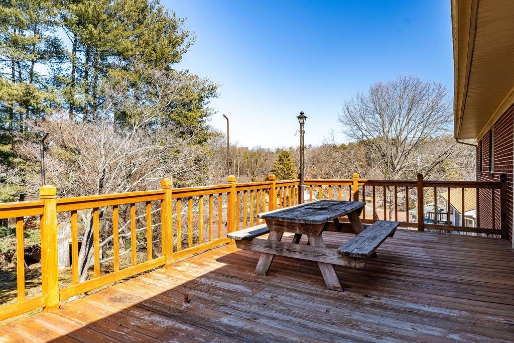 204 GARLAND DR