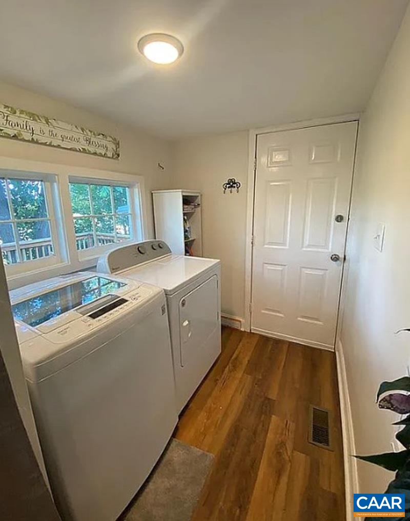 190 OLD LAUREL HILL RD