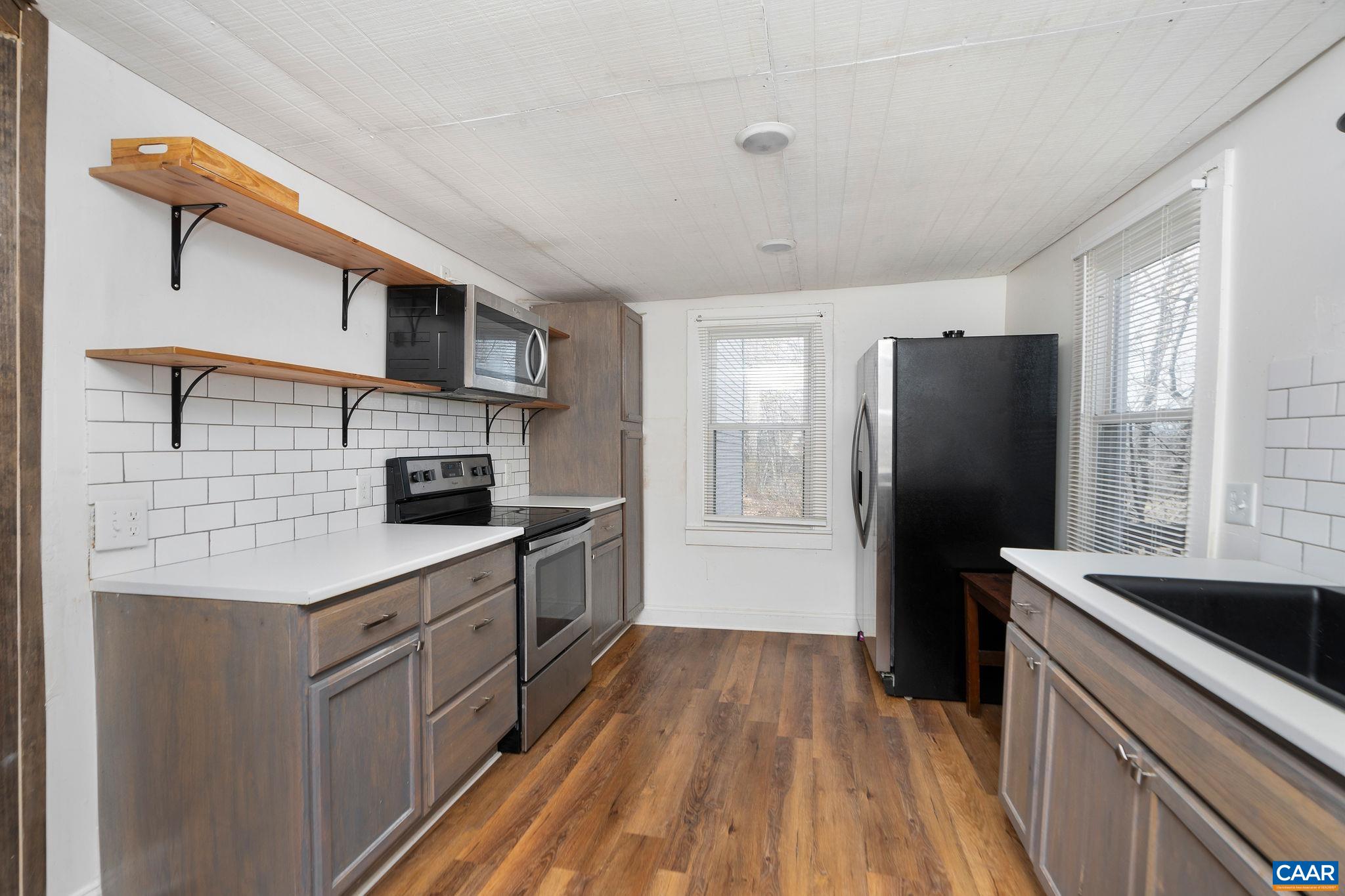 190 OLD LAUREL HILL RD