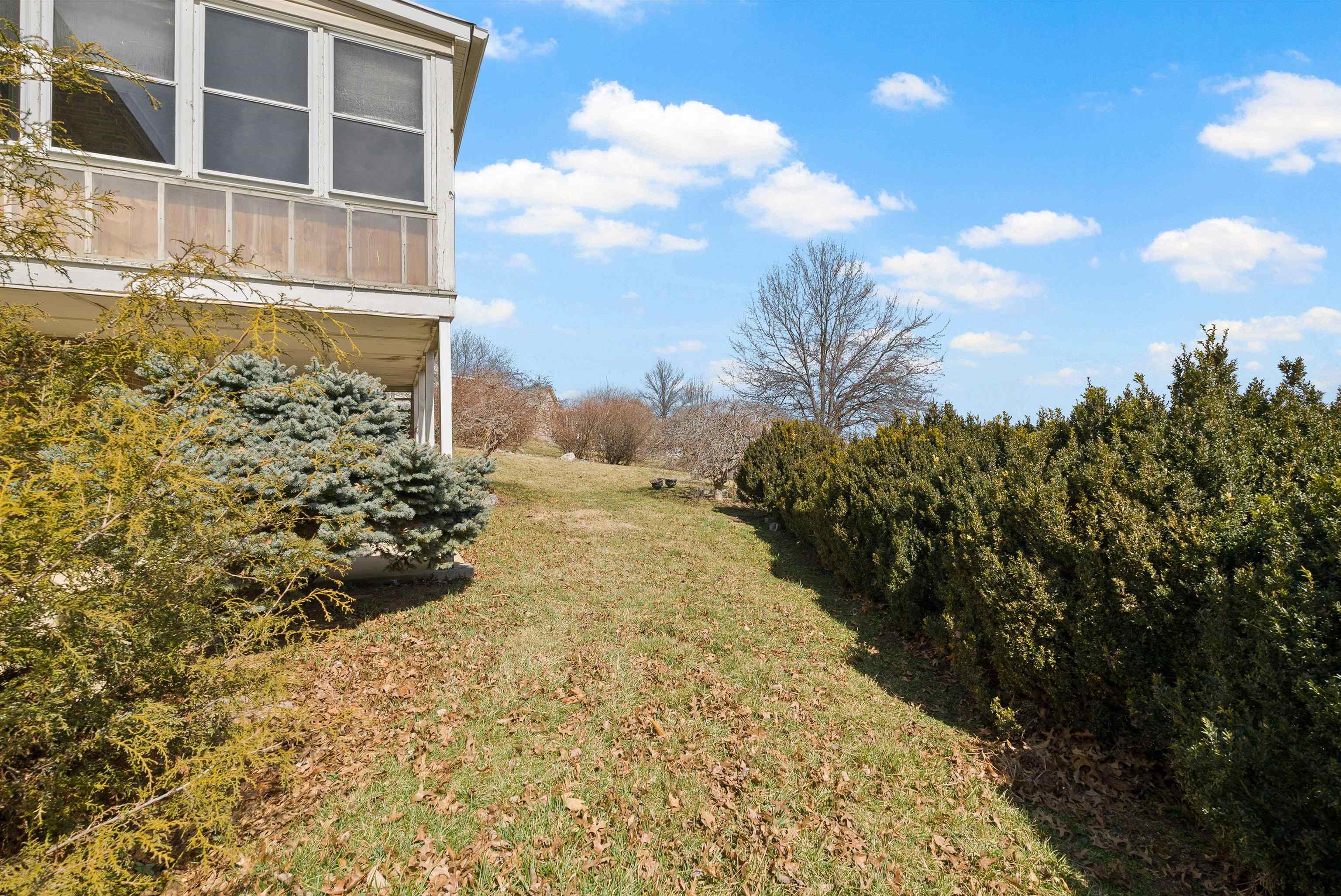 328 WESTMINISTER DR