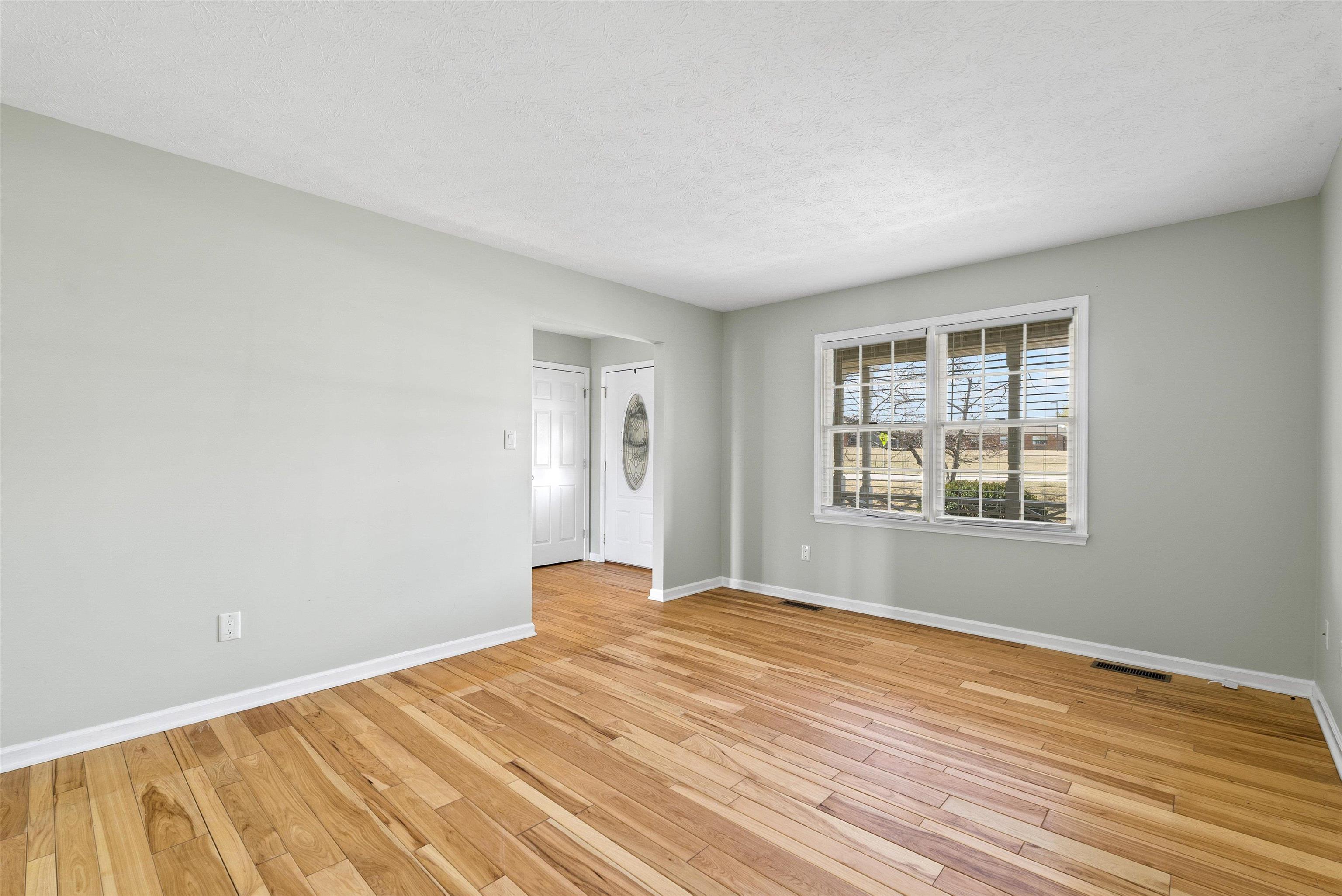 328 WESTMINISTER DR