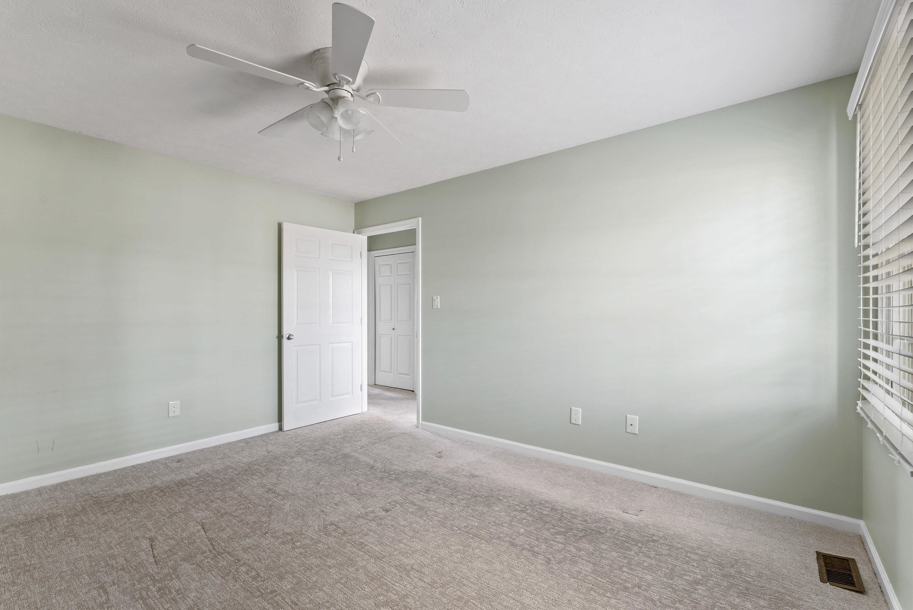 328 WESTMINISTER DR