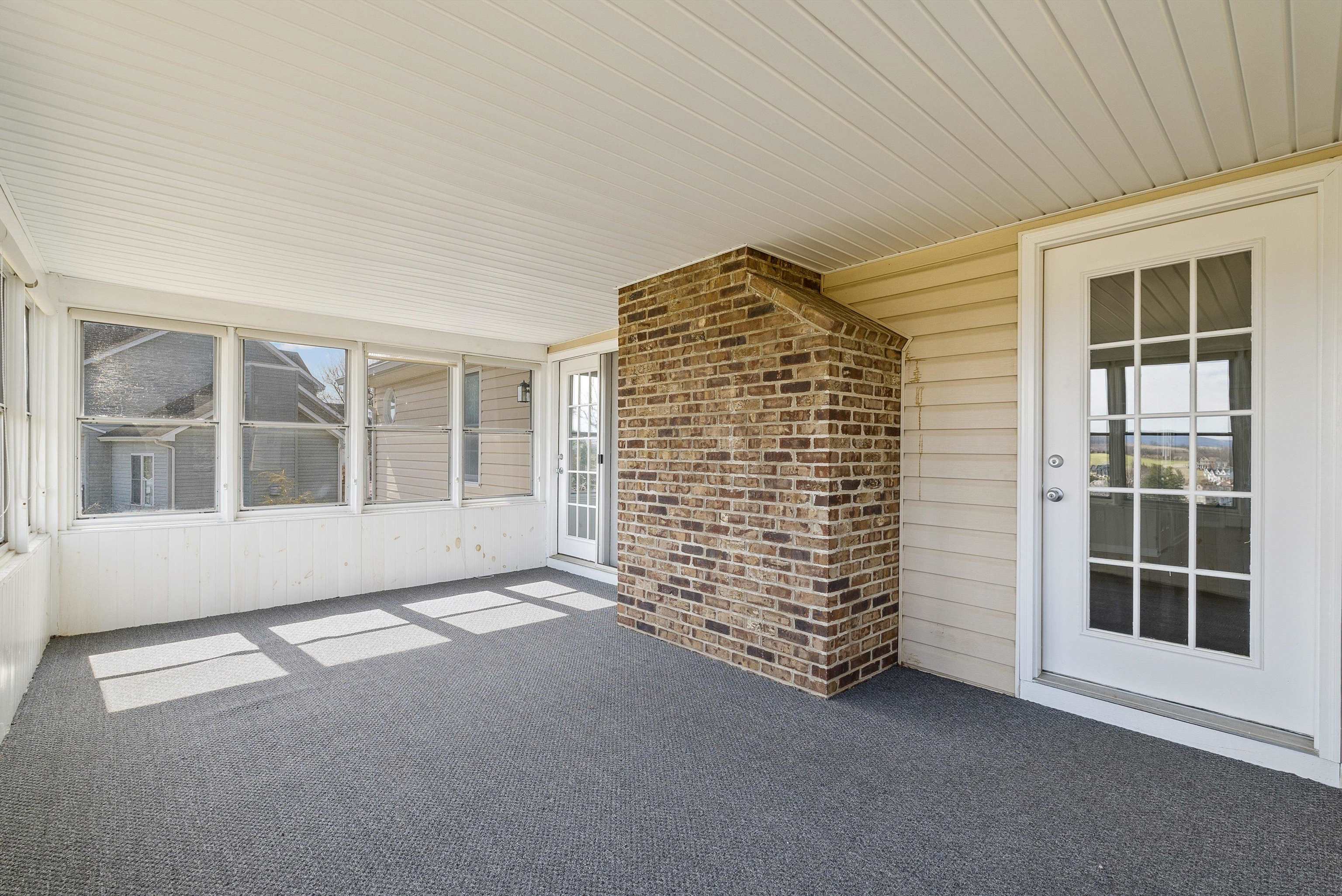 328 WESTMINISTER DR