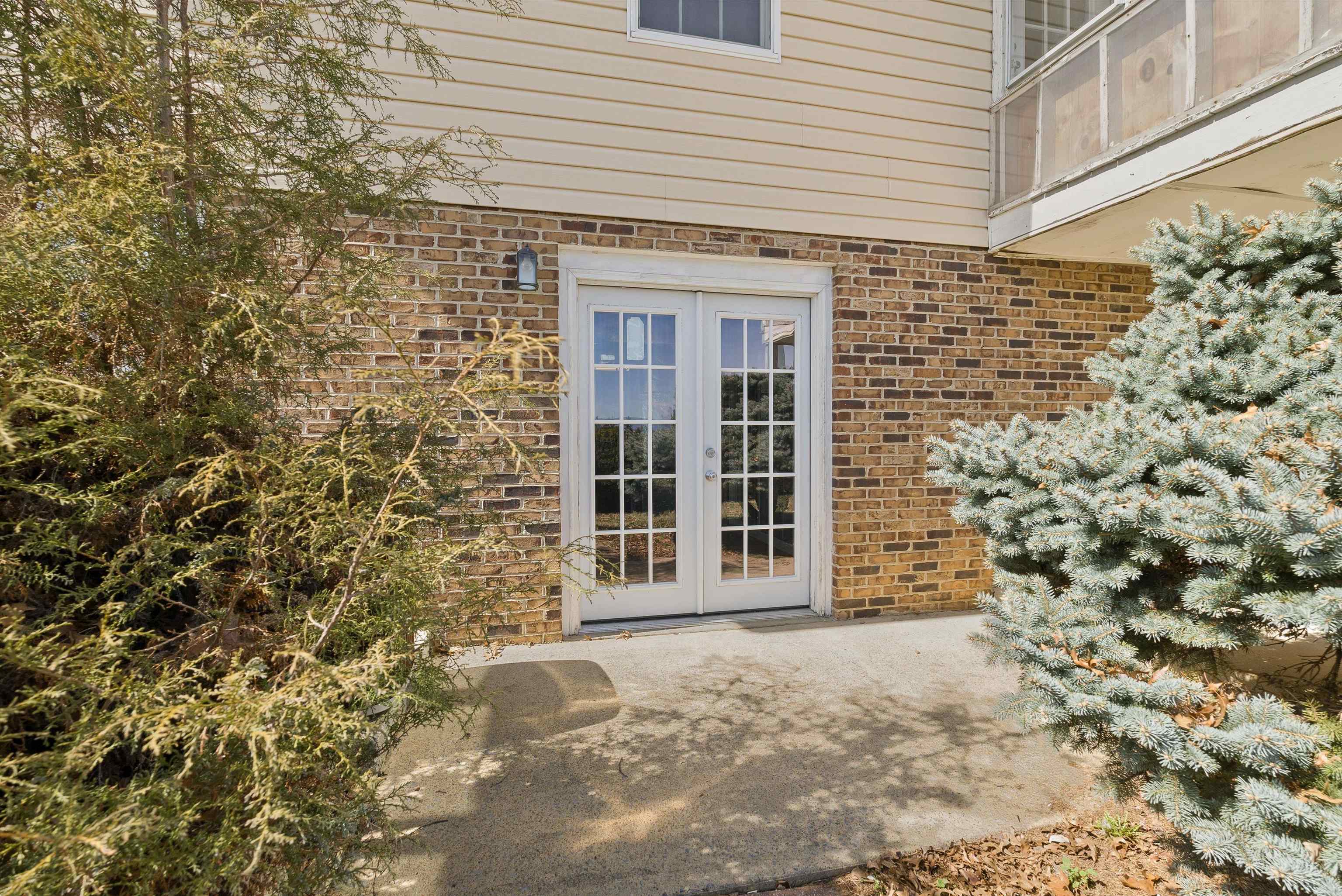 328 WESTMINISTER DR