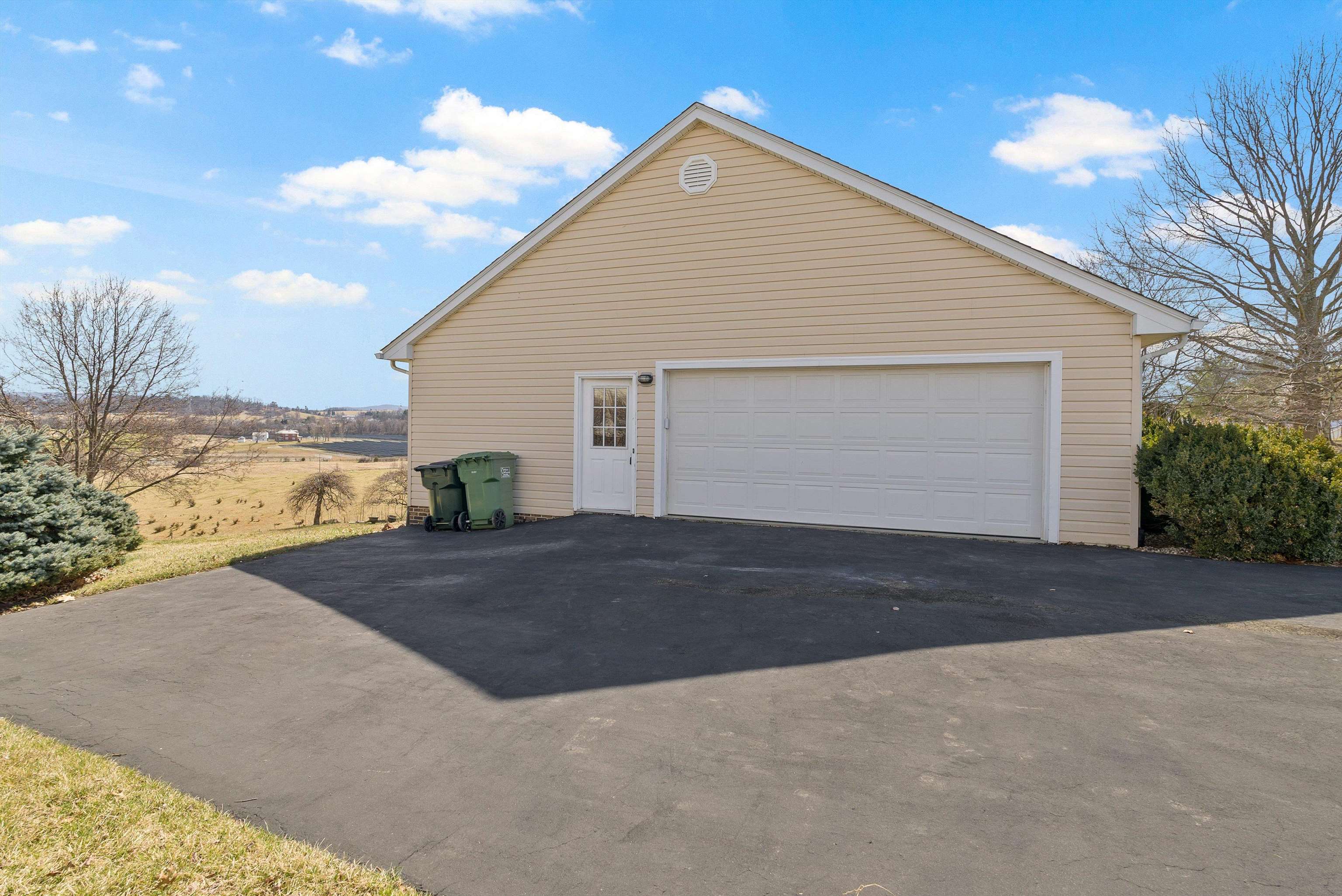 328 WESTMINISTER DR