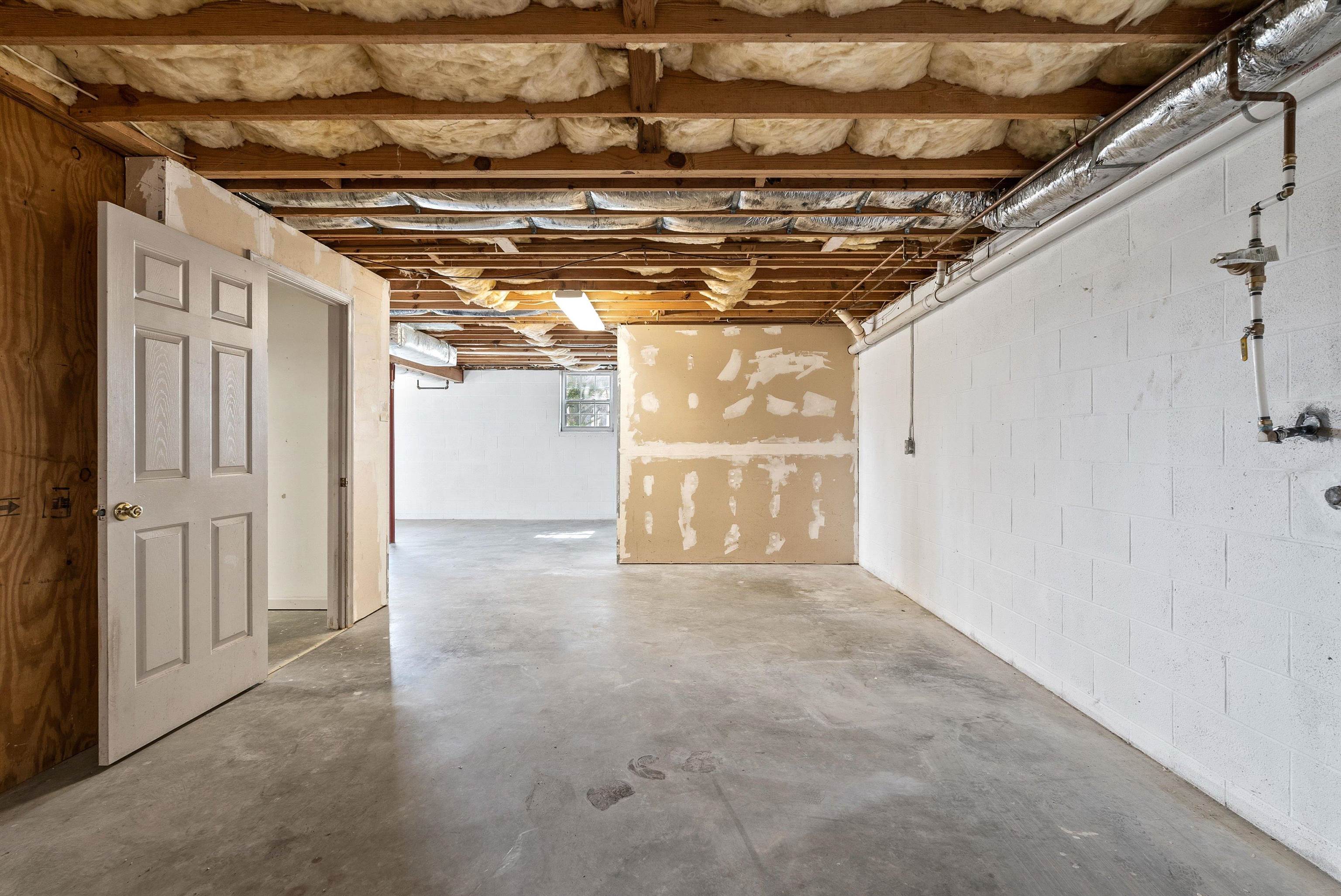 328 WESTMINISTER DR